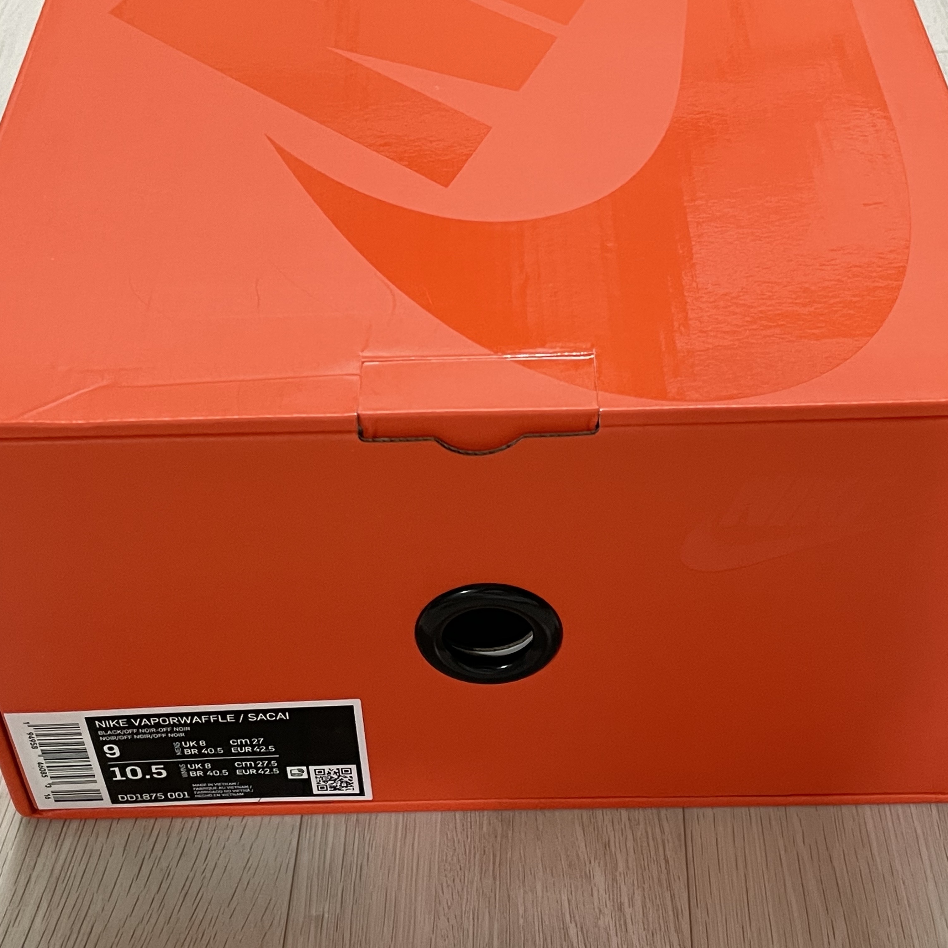 Nike x Sacai VaporWaffle Black and Gum 착용 스타일 - 3