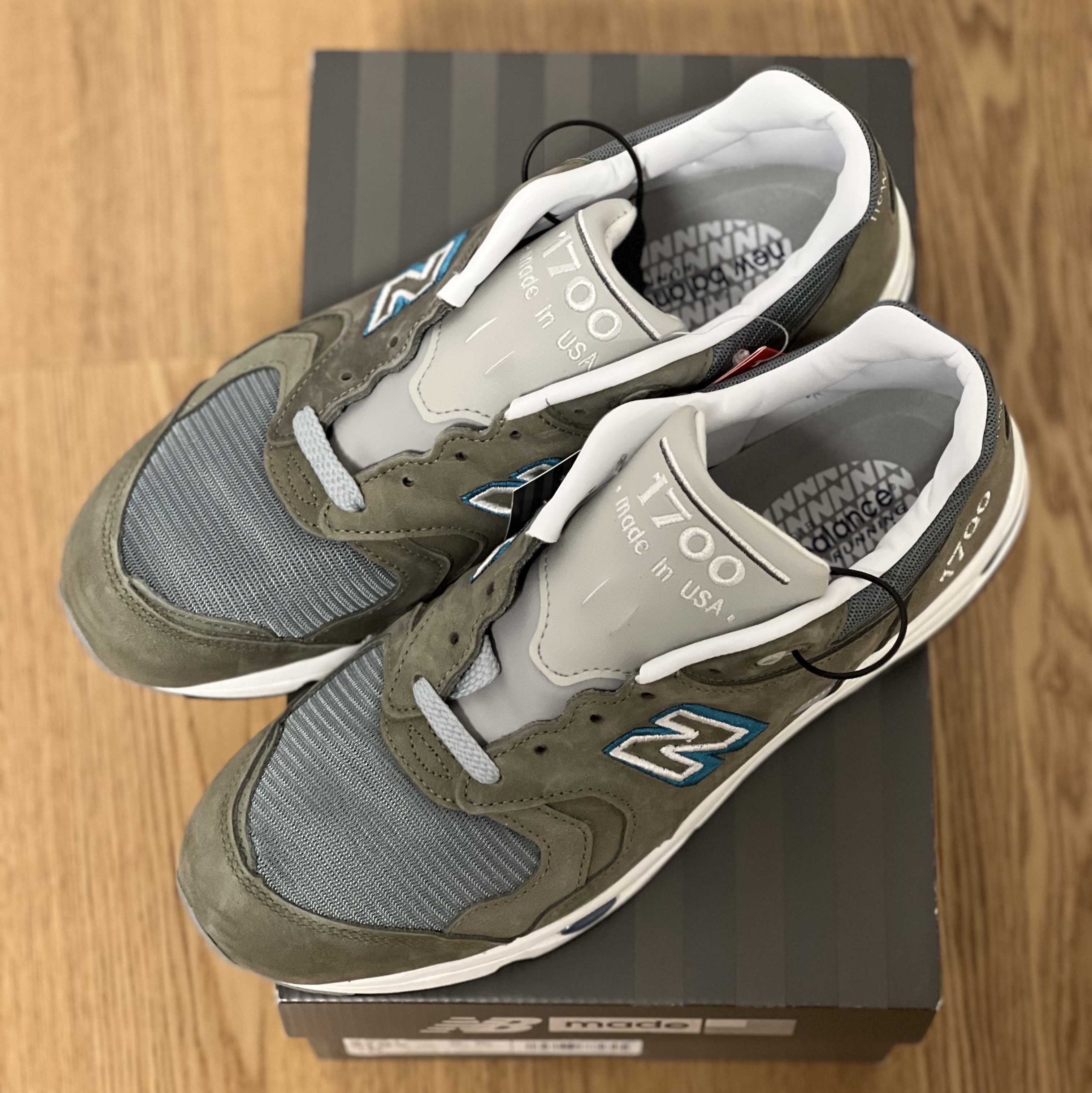 New Balance 1700 Made in USA Brown Steel Blue 착용 스타일