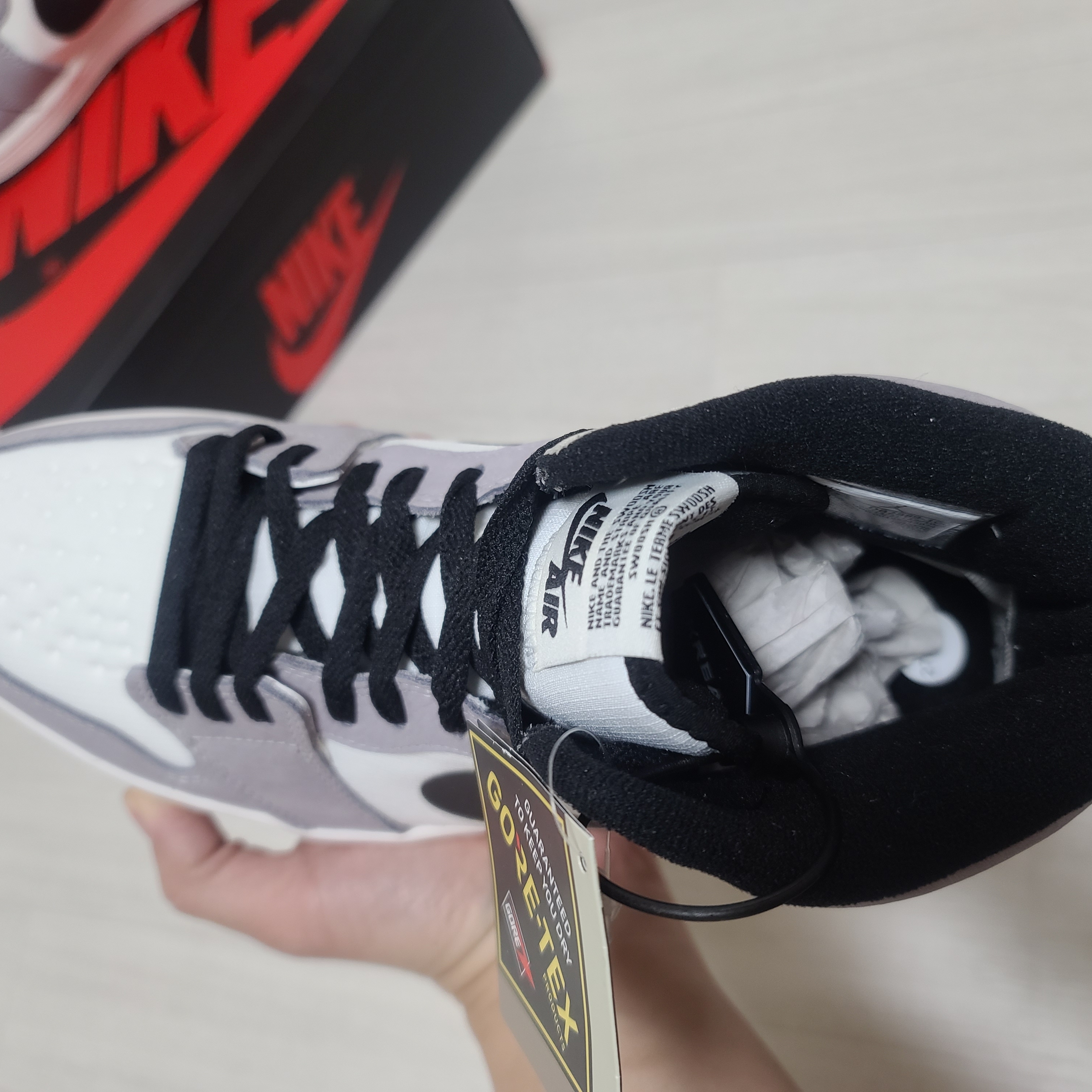 Jordan 1 Element Gore-Tex Sail 착용 스타일 - 5