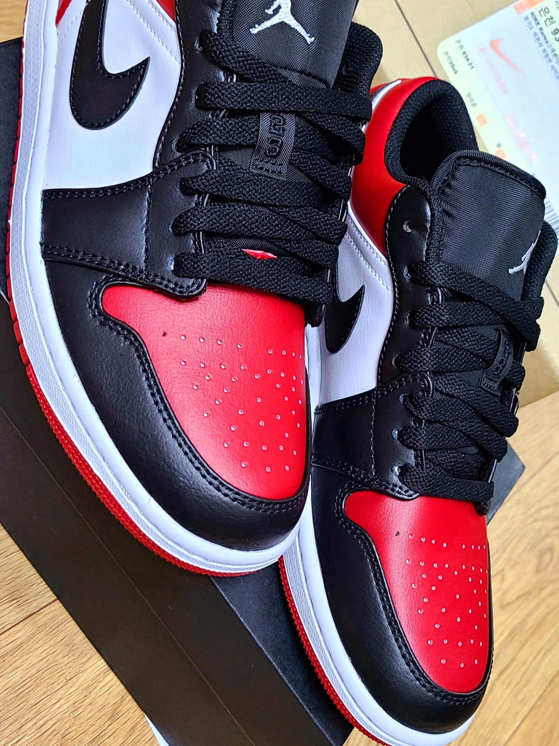 Jordan 1 Low Bred Toe 착용 스타일