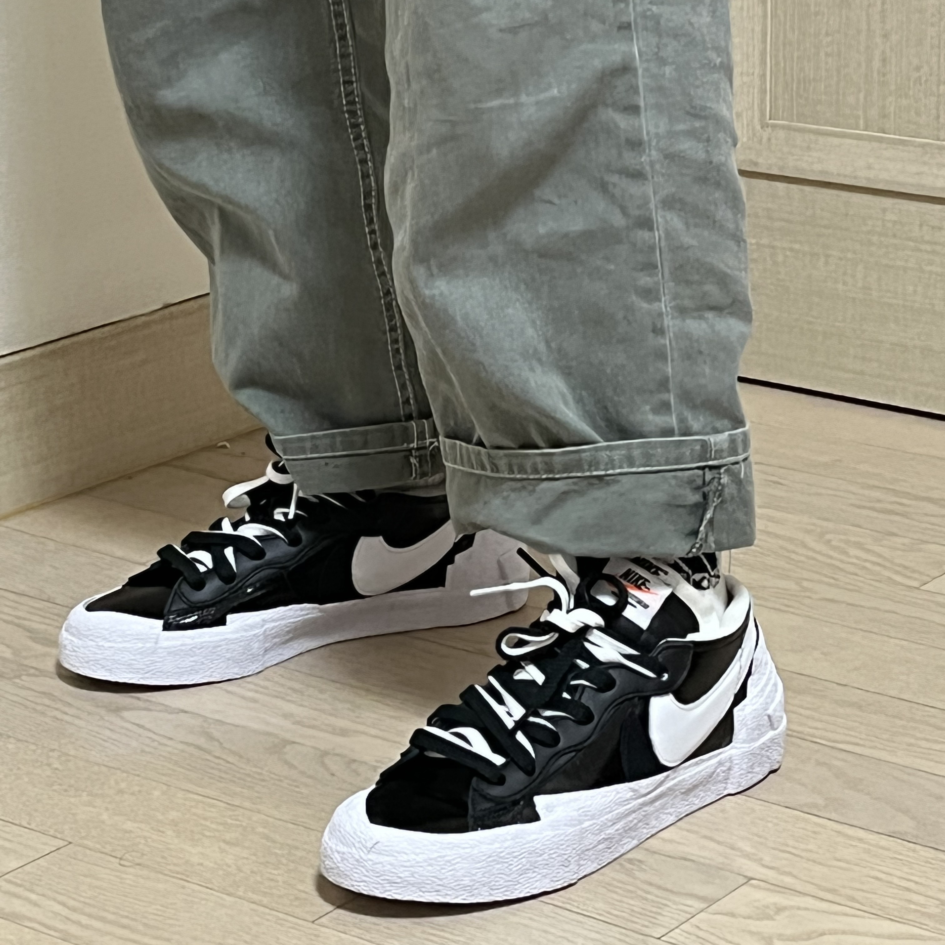 Nike x Sacai Blazer Low Black Patent Leather 착용 스타일