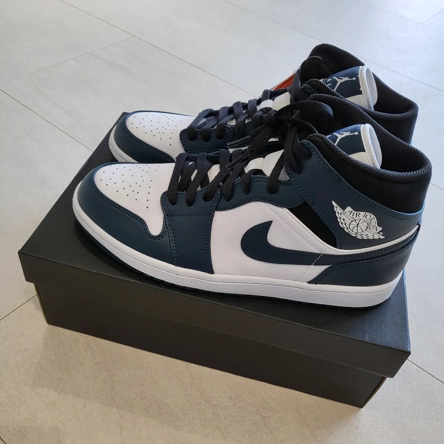 Jordan 1 Mid Dark Teal 착용 스타일 - 1