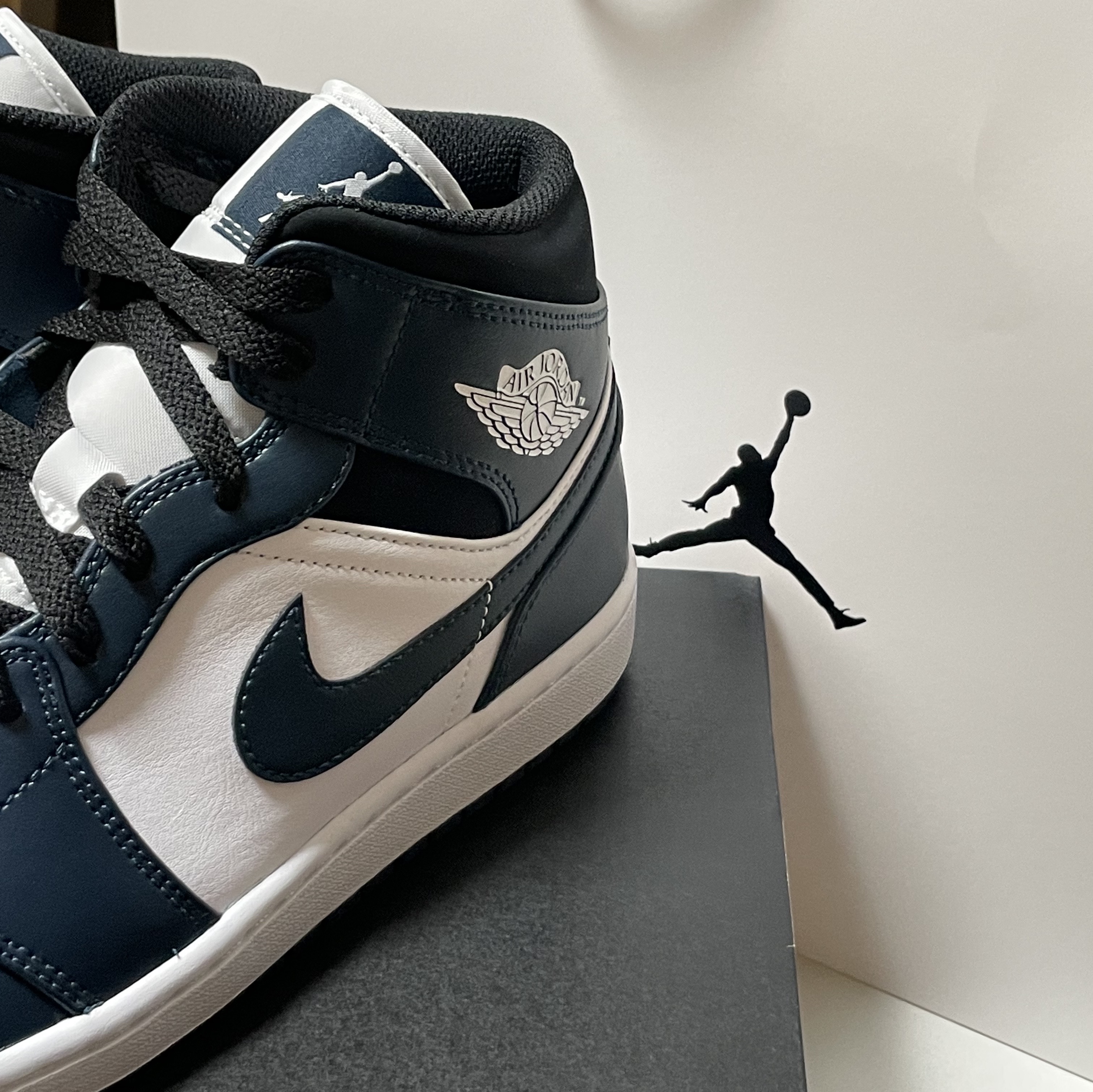 Jordan 1 Mid Dark Teal 착용 스타일