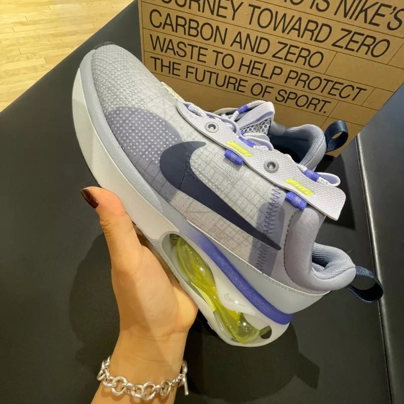Nike Air Max 2021 Ghost Ashen Slate 착용 스타일