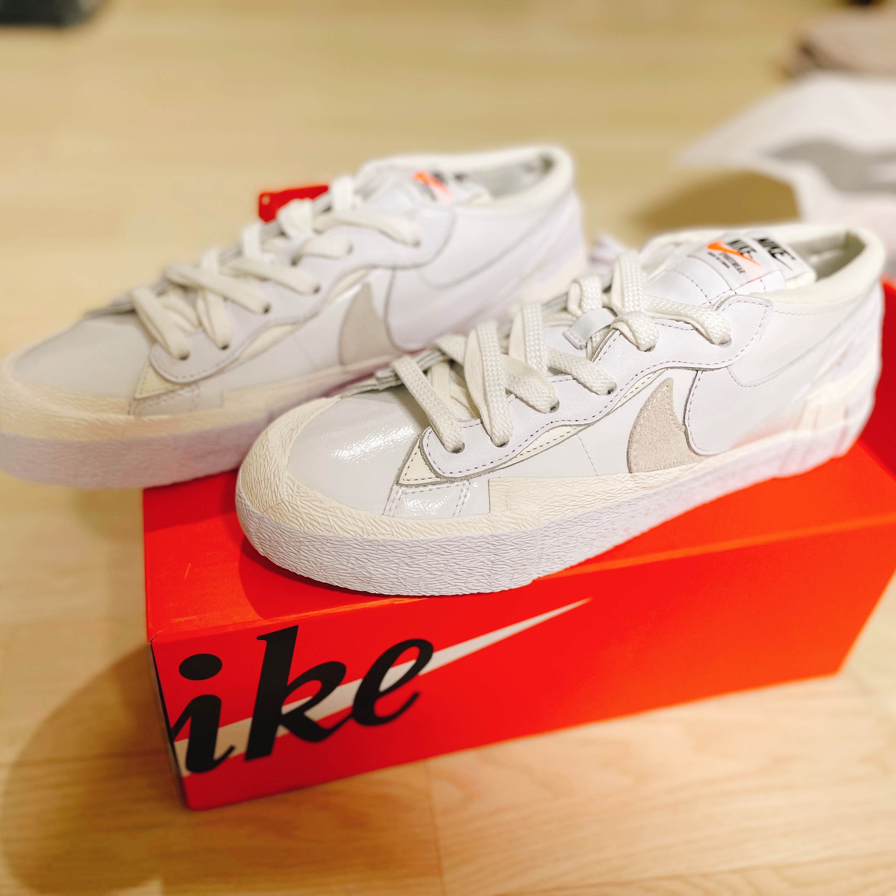 Nike x Sacai Blazer Low White Patent Leather 착용 스타일