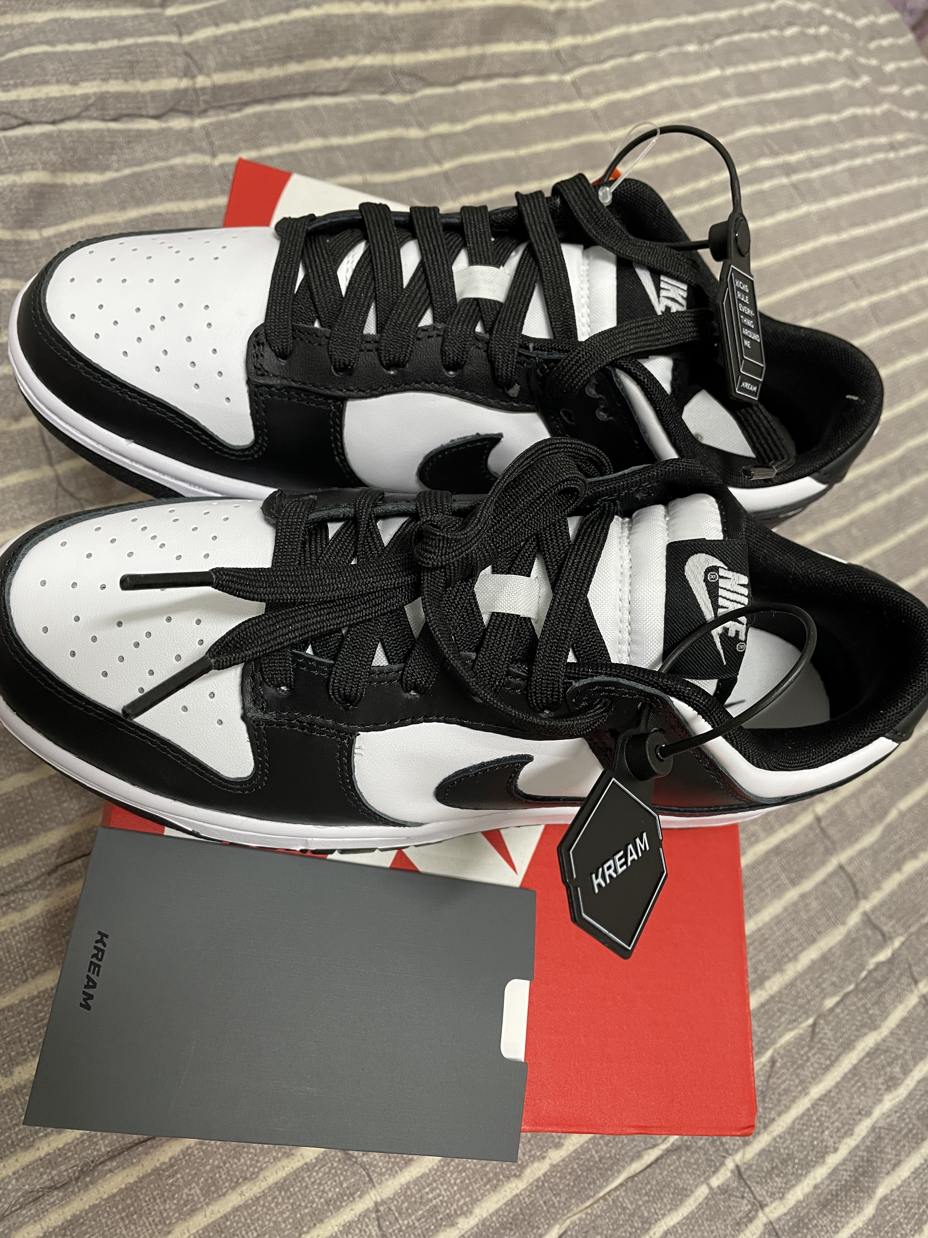 Nike Dunk Low Retro Black 착용 스타일 - 2