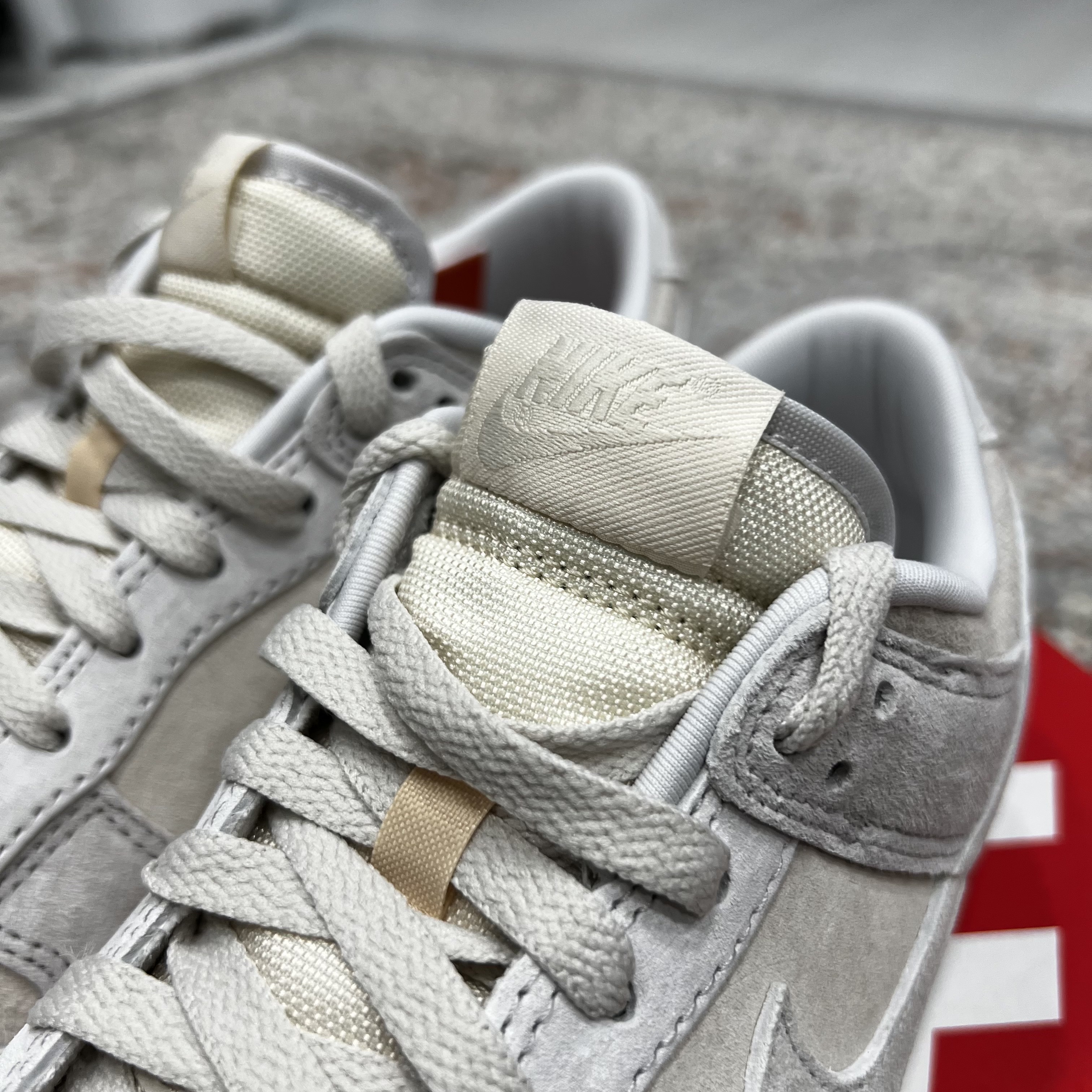 Nike Dunk Low Retro PRM Vast Grey 착용 스타일 - 3