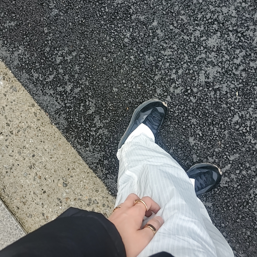 Nike x Sacai VaporWaffle Black and Gum, Nike x Kim Jones Printed Track Pants White - US/EU 착용 스타일
