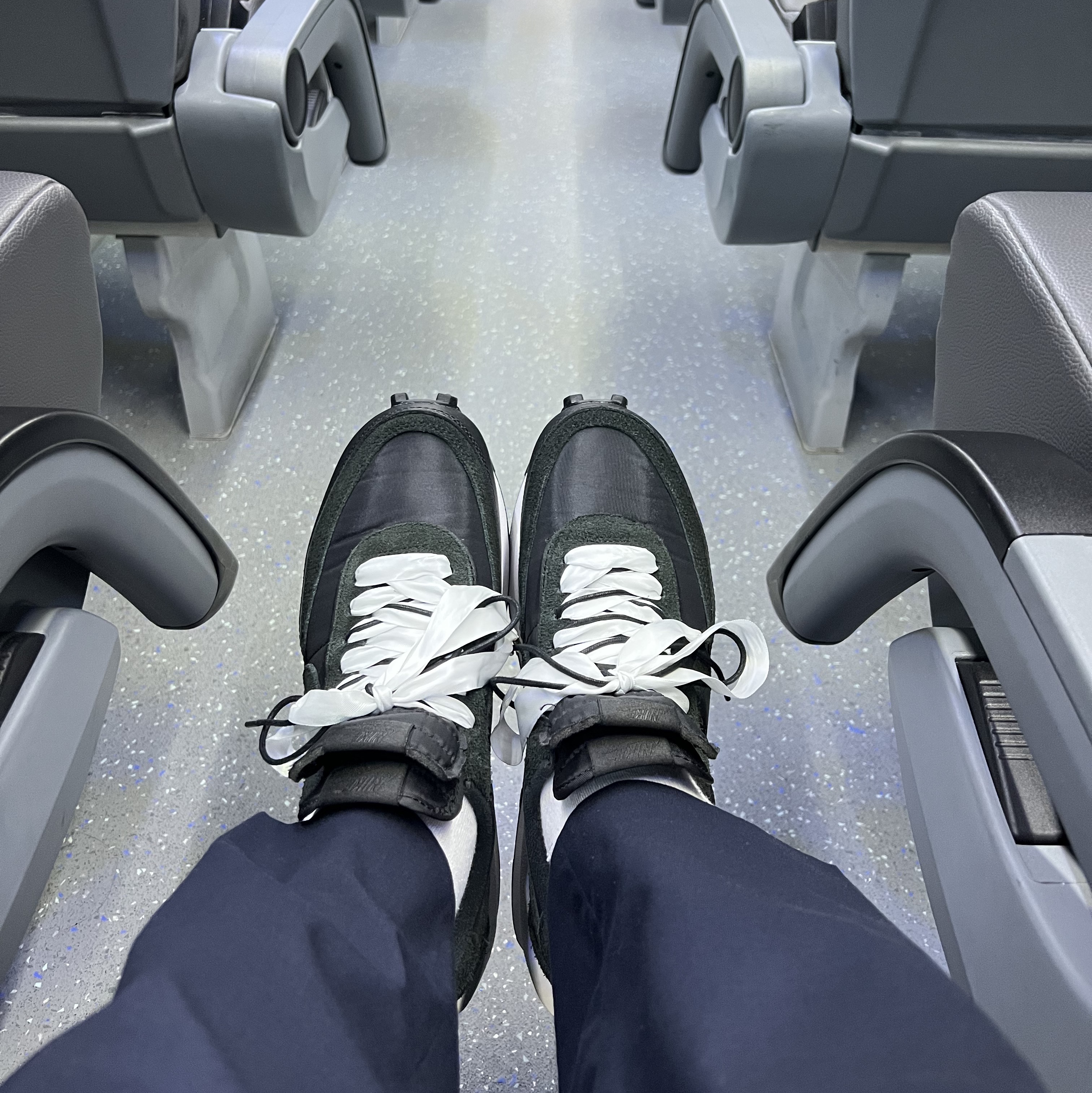 Nike x Sacai LDWaffle Black Nylon 착용 스타일 - 1