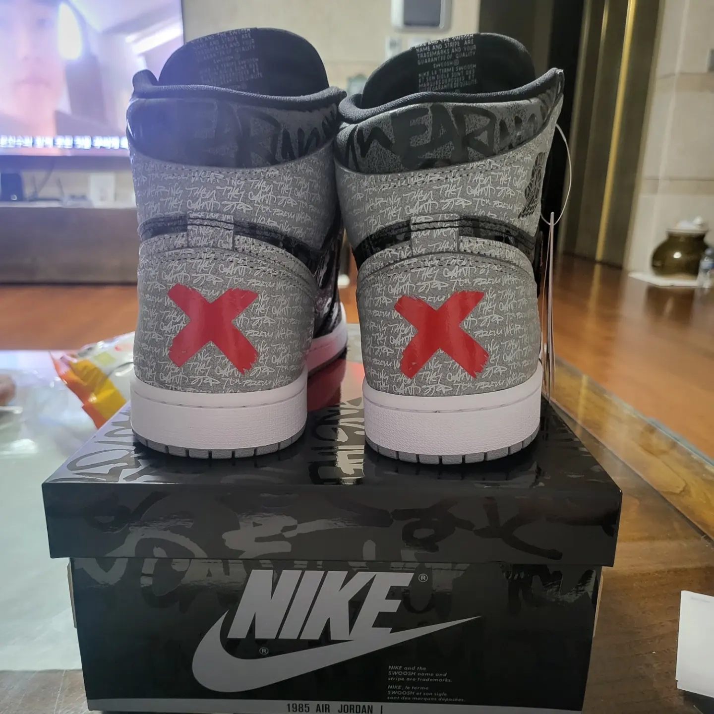 Jordan 1 Retro High OG Rebellionaire 착용 스타일 - 3