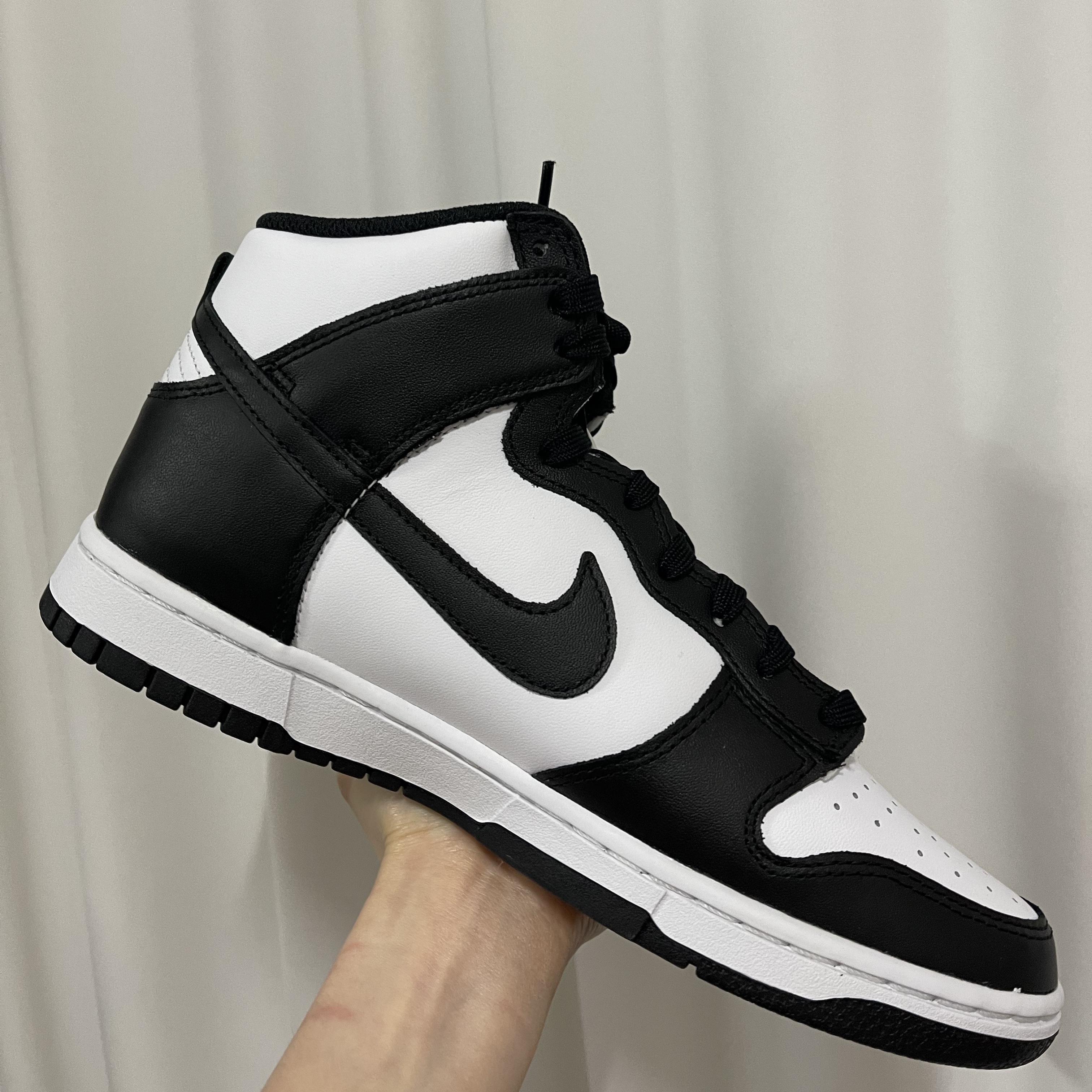 Nike Dunk High Retro Championship White 착용 스타일 - 3