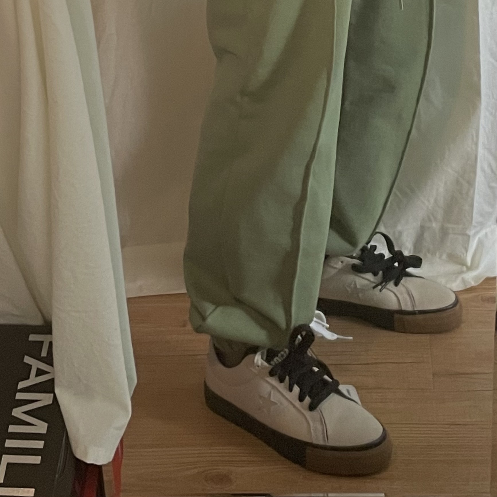 Converse x Carhartt WIP One Star Pro Low White 착용 스타일 - 2