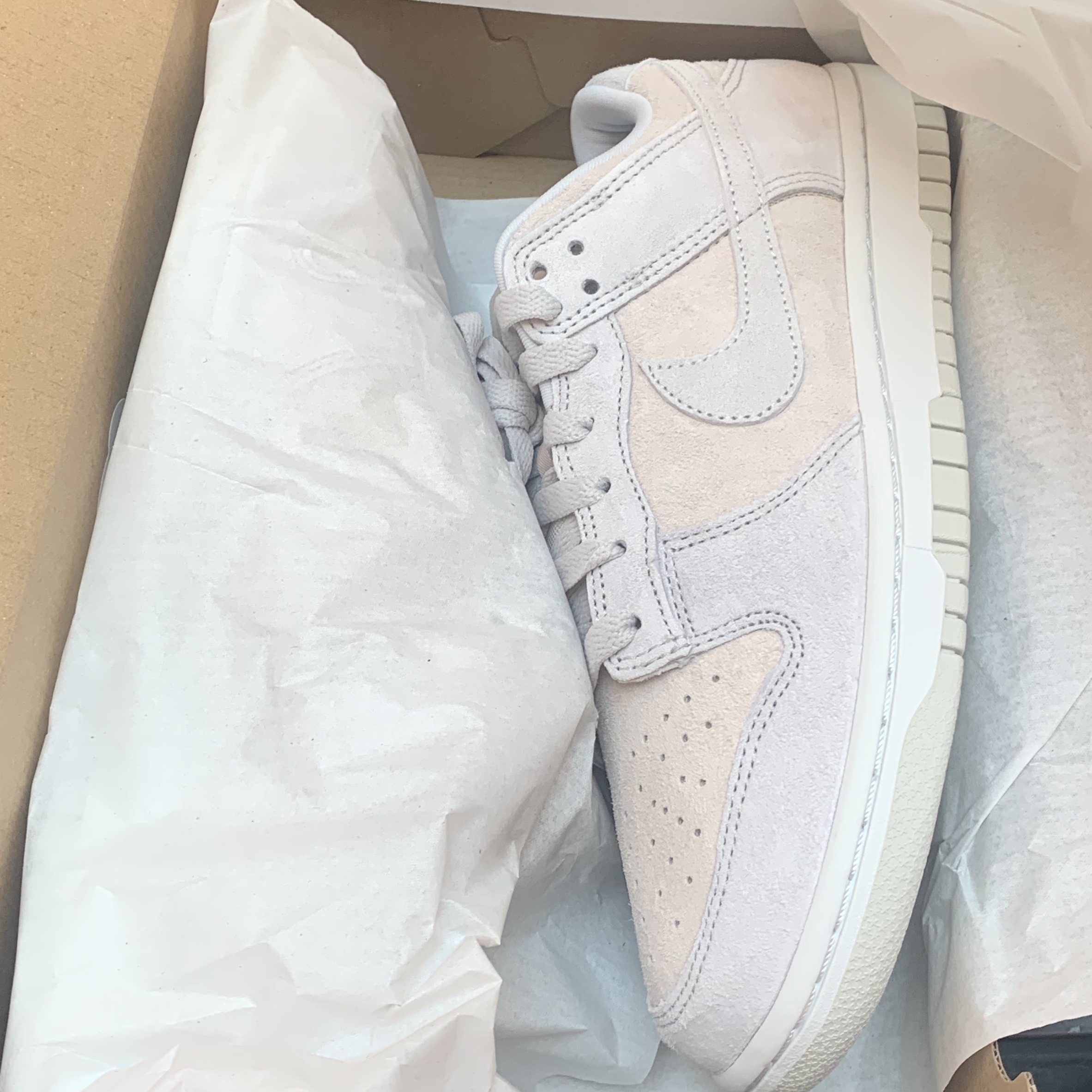 Nike Dunk Low Retro PRM Vast Grey 착용 스타일 - 1