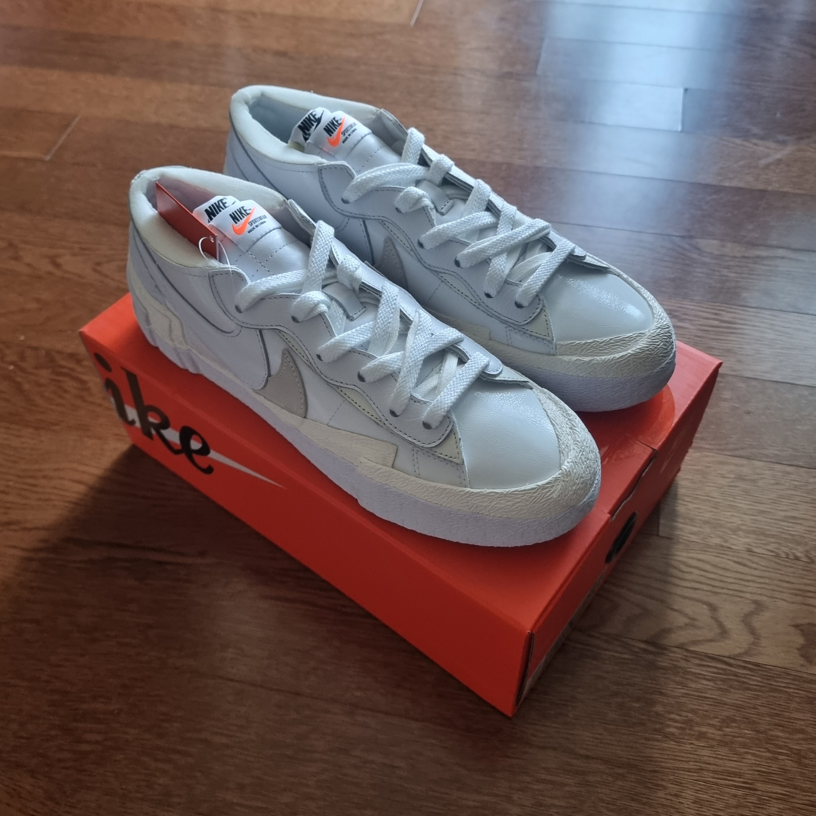 Nike x Sacai Blazer Low White Patent Leather 착용 스타일