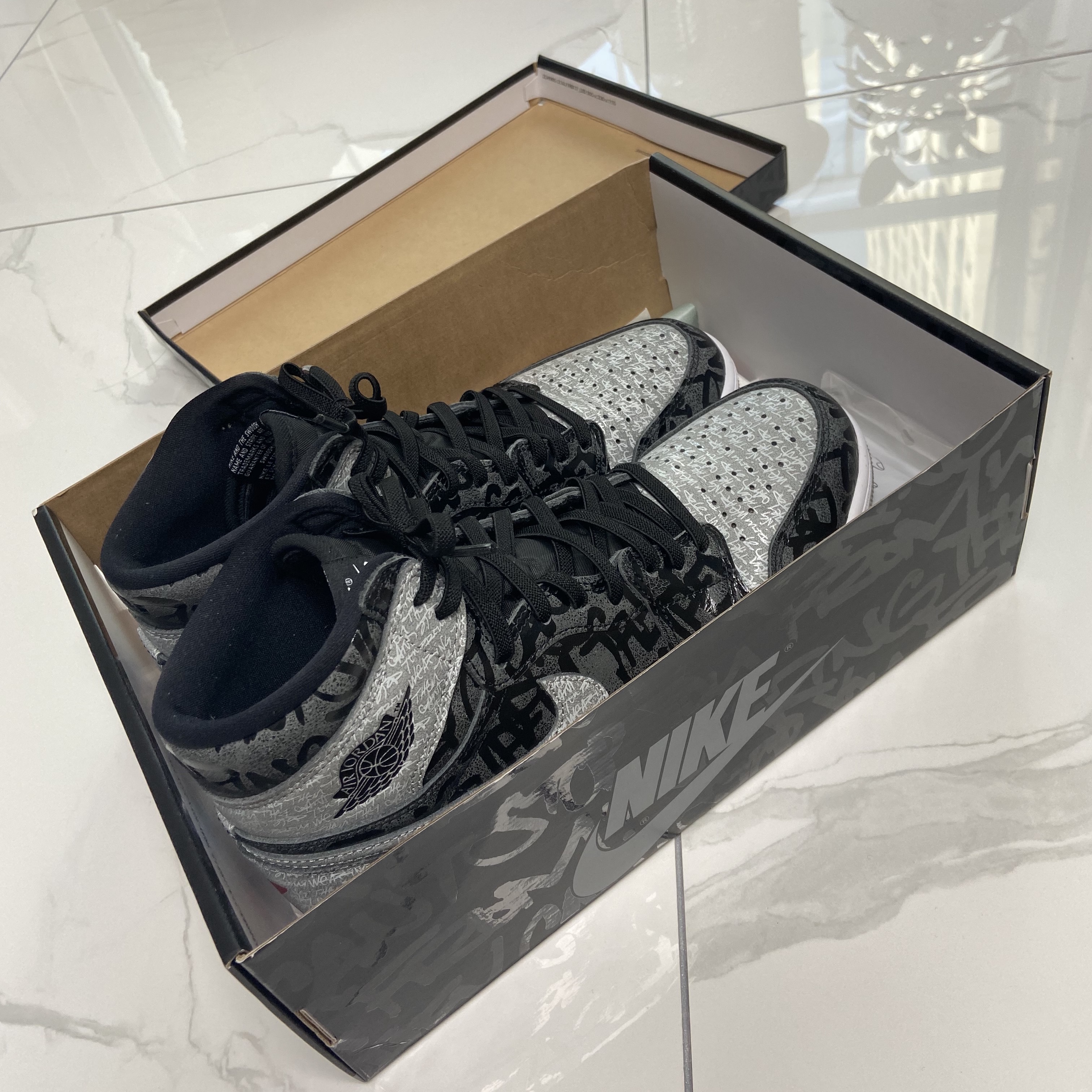 Jordan 1 Retro High OG Rebellionaire 착용 스타일 - 2