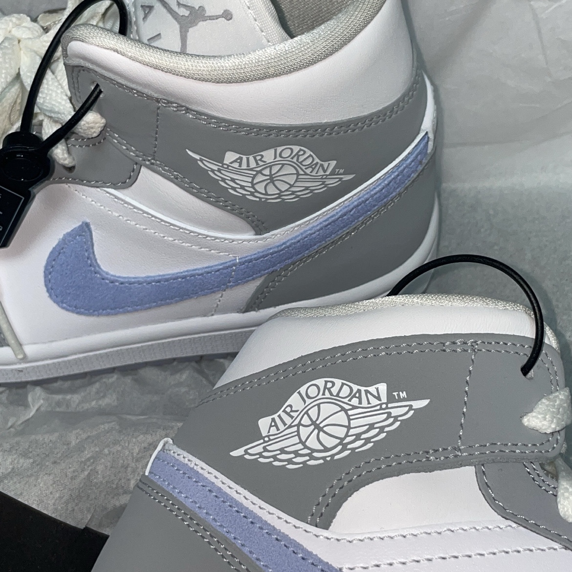 (W) Jordan 1 Mid Wolf Grey 착용 스타일 - 2
