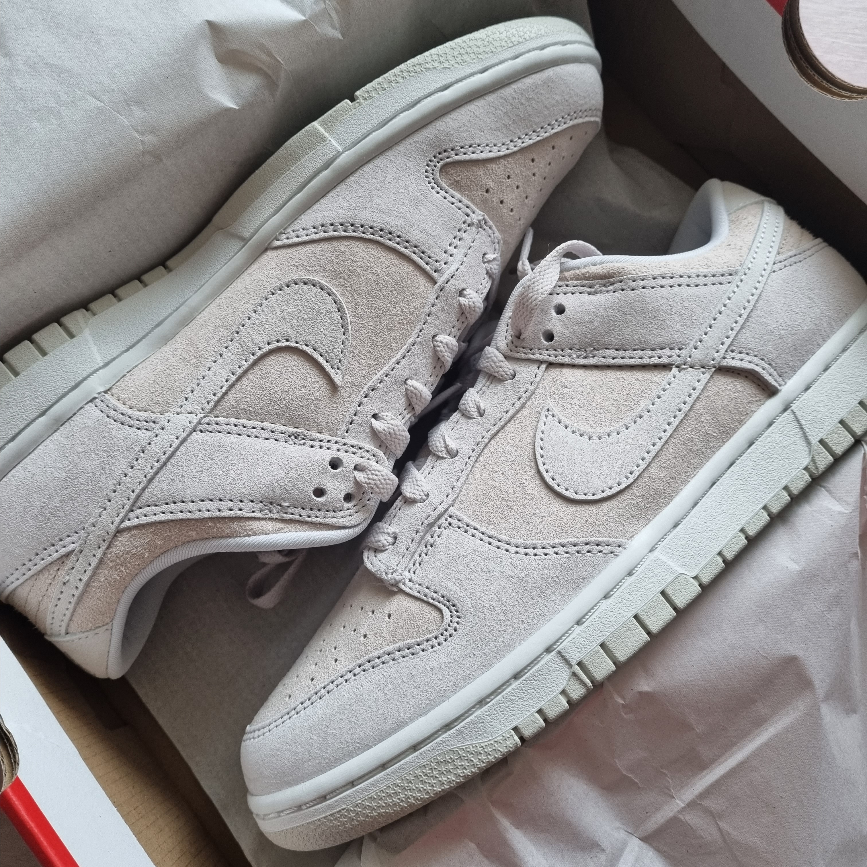 Nike Dunk Low Retro PRM Vast Grey 착용 스타일
