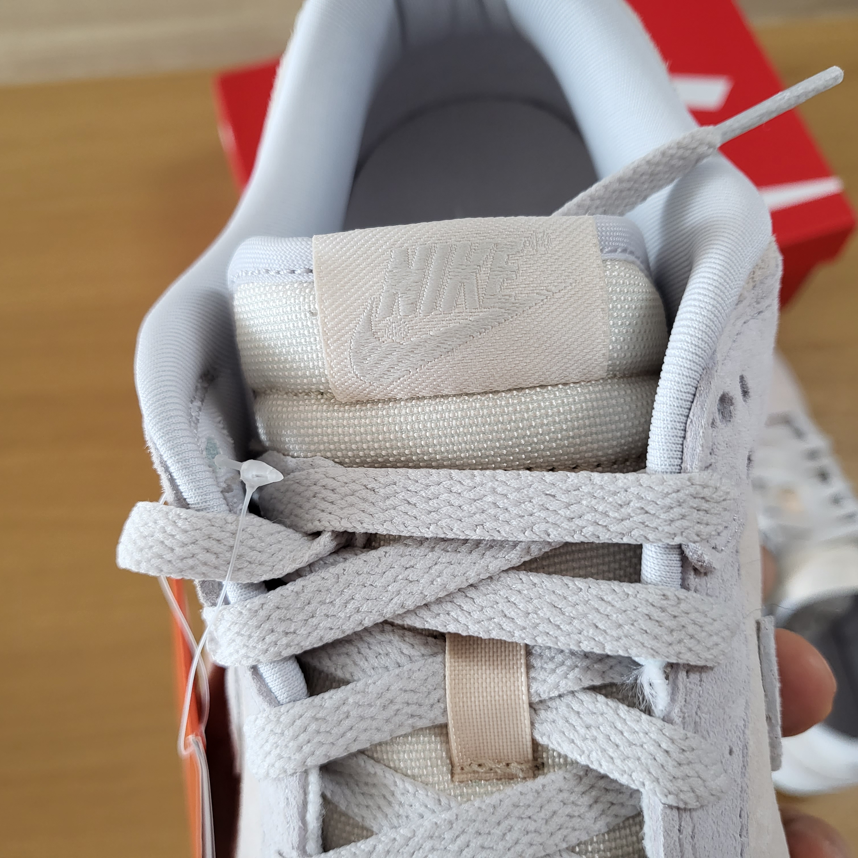 Nike Dunk Low Retro PRM Vast Grey 착용 스타일 - 5