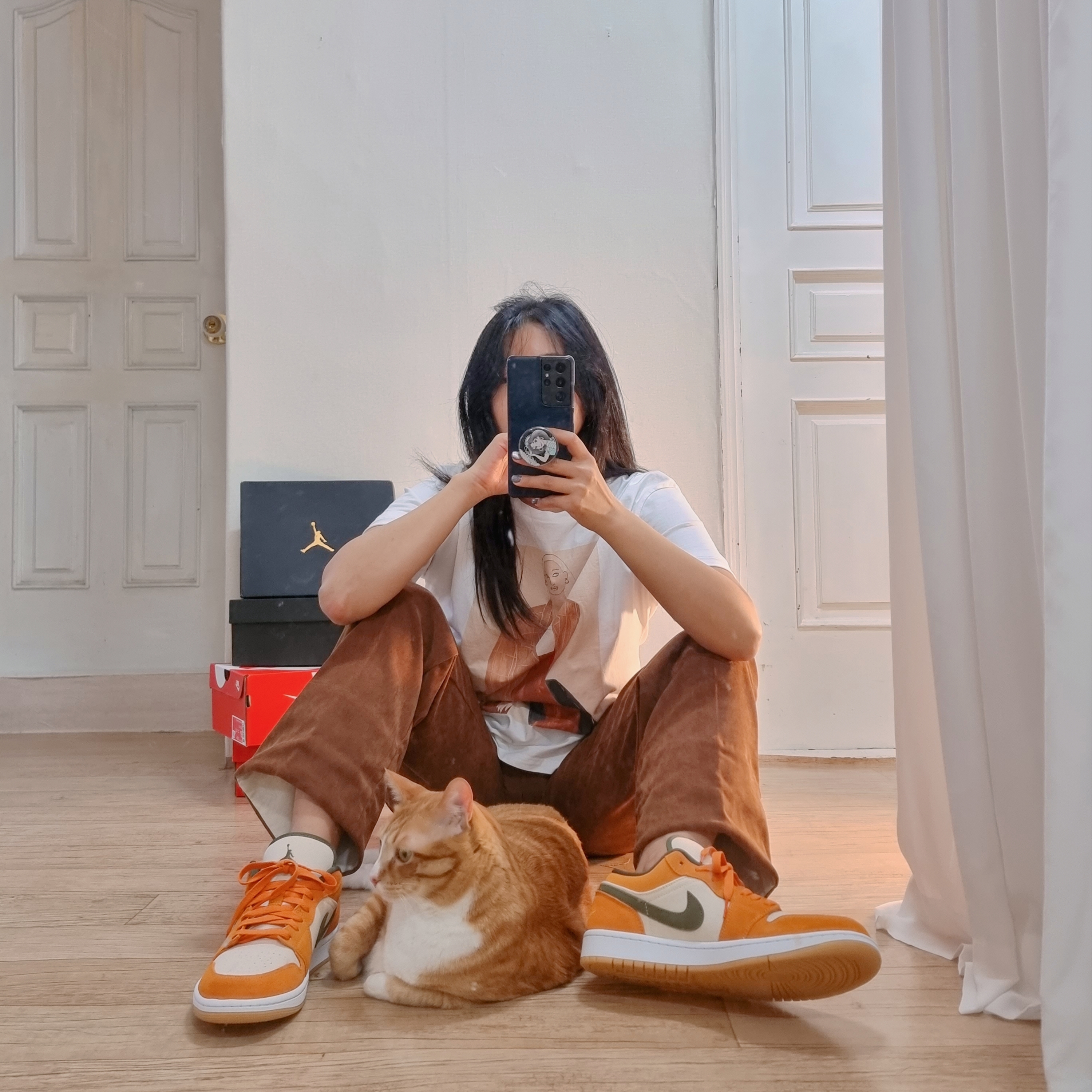Jordan 1 Low SE Light Curry 착용 스타일 - 1