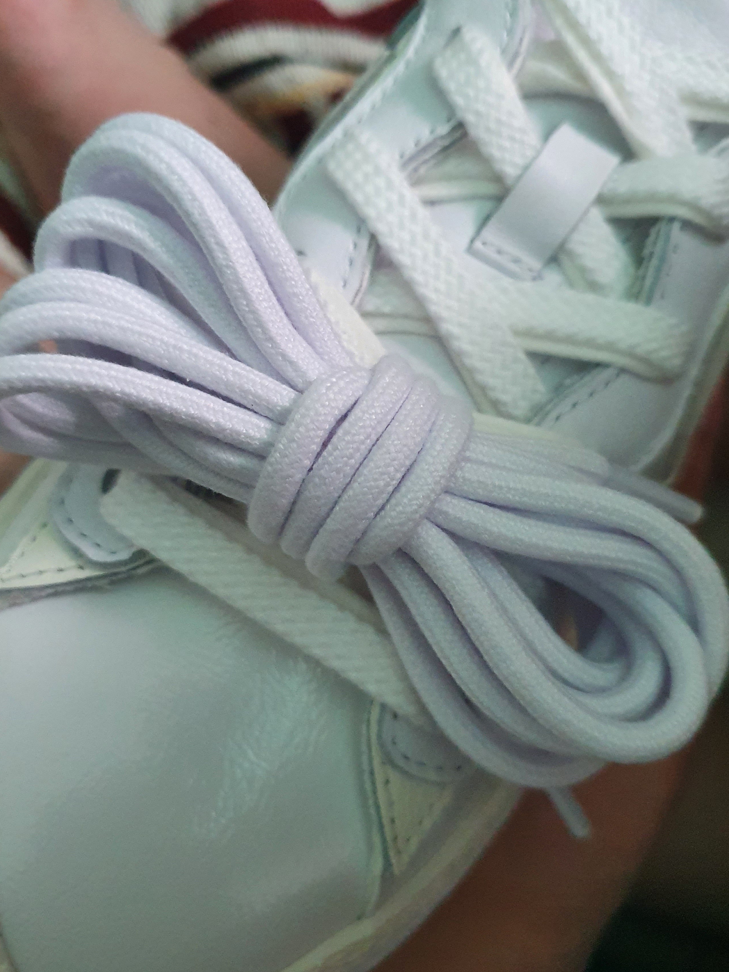 Nike x Sacai Blazer Low White Patent Leather 착용 스타일 - 2