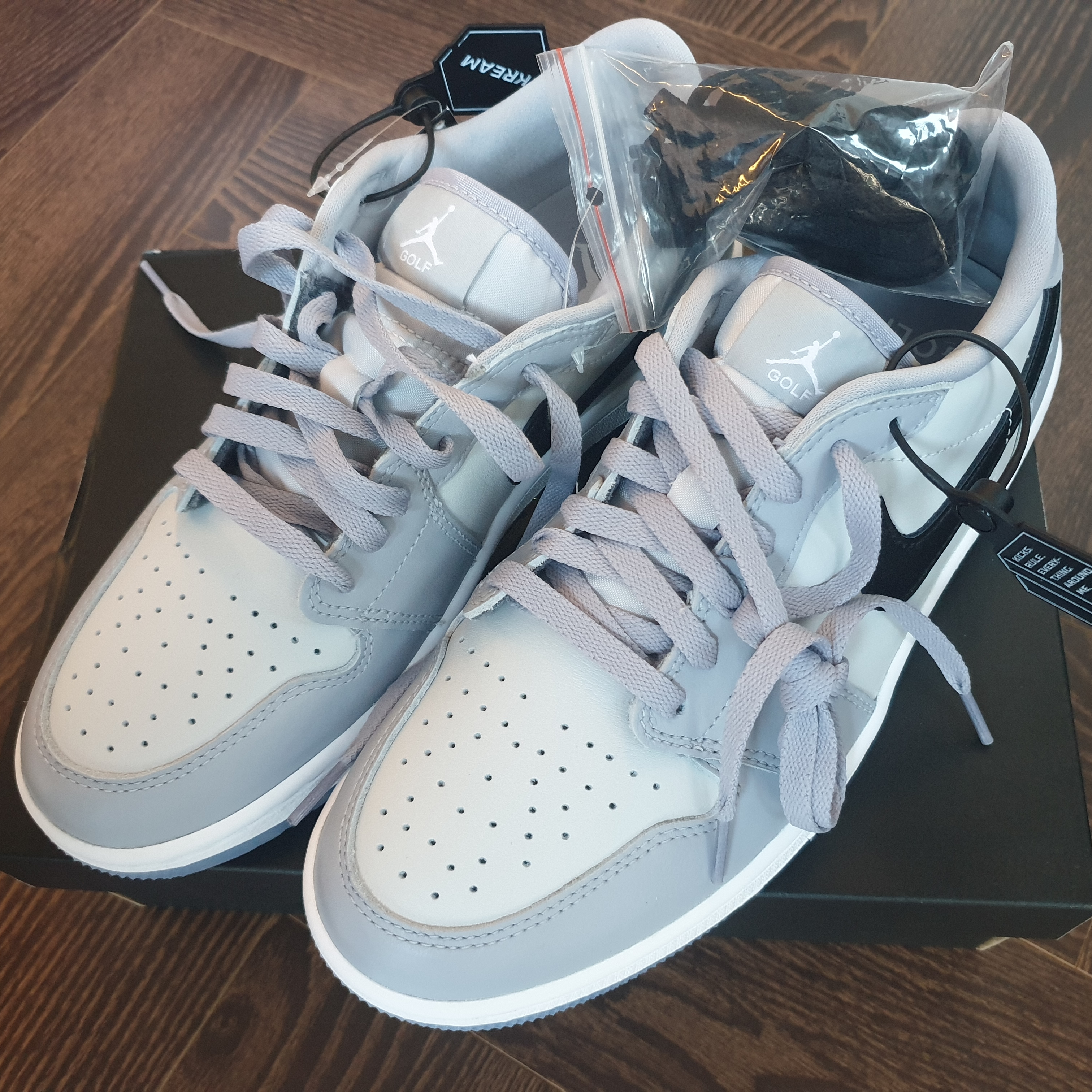 Jordan 1 Low Golf Wolf Grey 착용 스타일