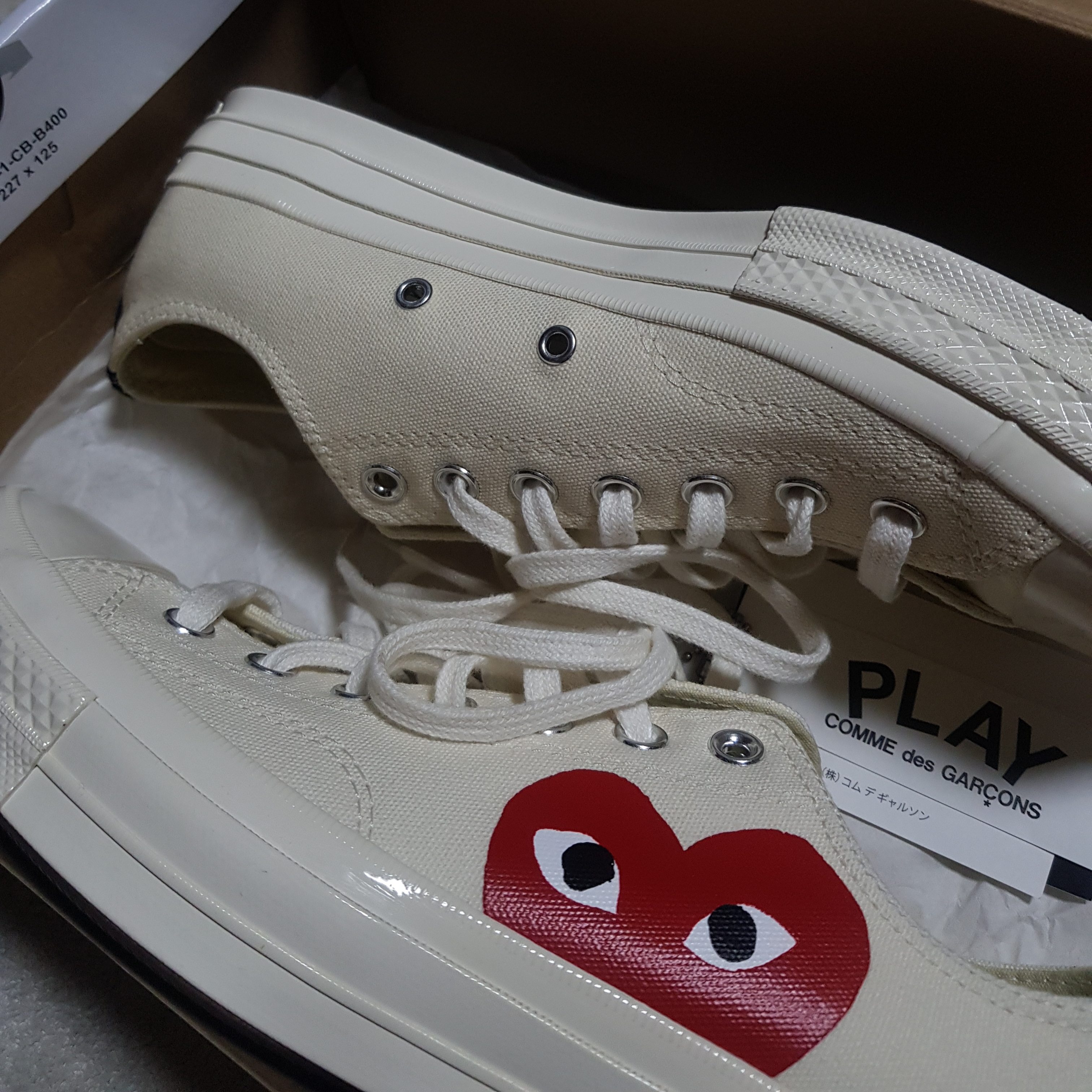 Converse x Play Comme des Garcons Chuck 70 Ox White 착용 스타일