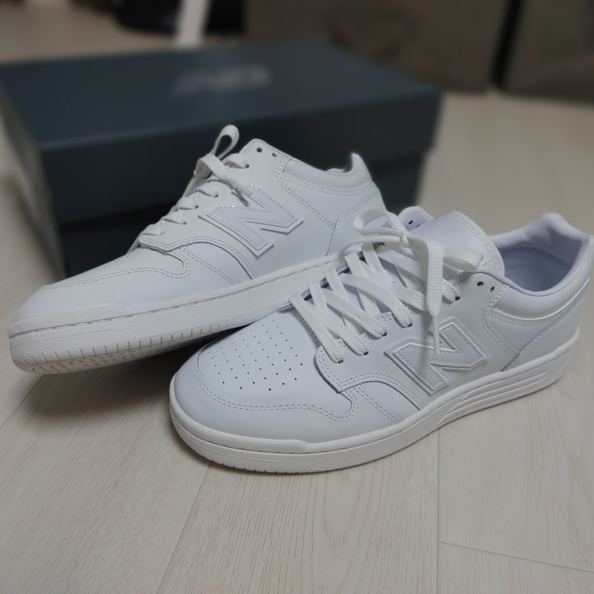 New Balance 480 White 착용 스타일
