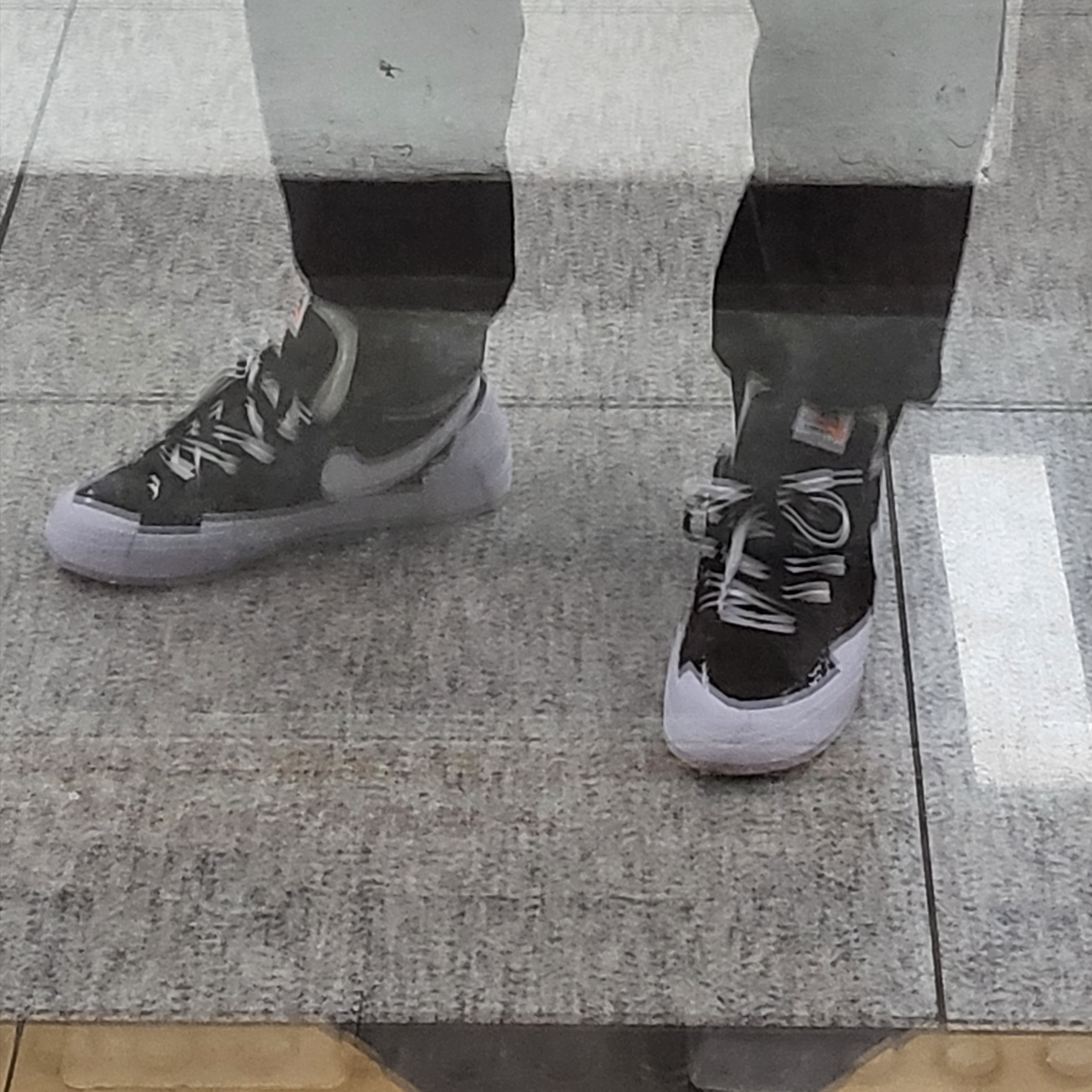 Nike x Sacai Blazer Low Black Patent Leather 착용 스타일