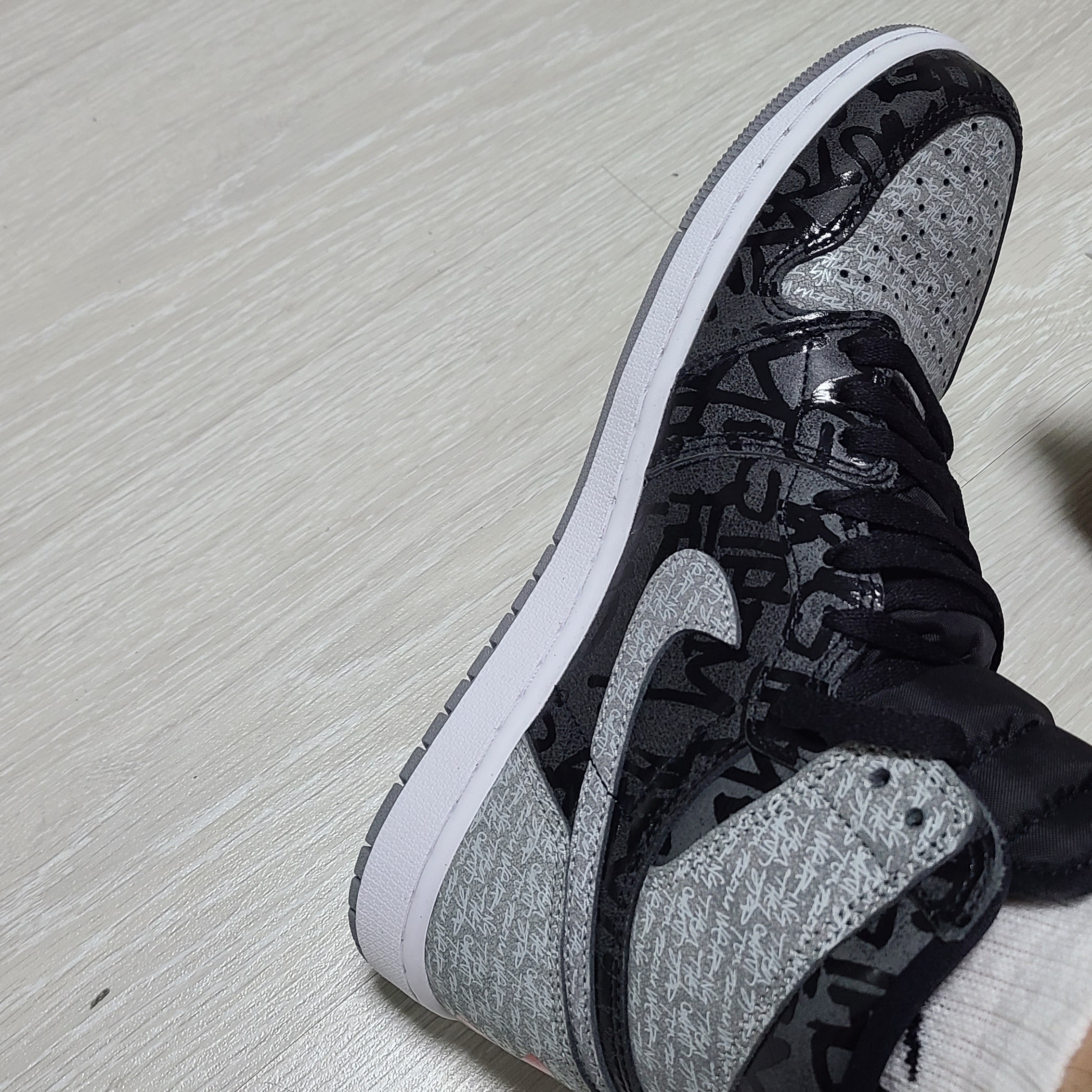Jordan 1 Retro High OG Rebellionaire 착용 스타일