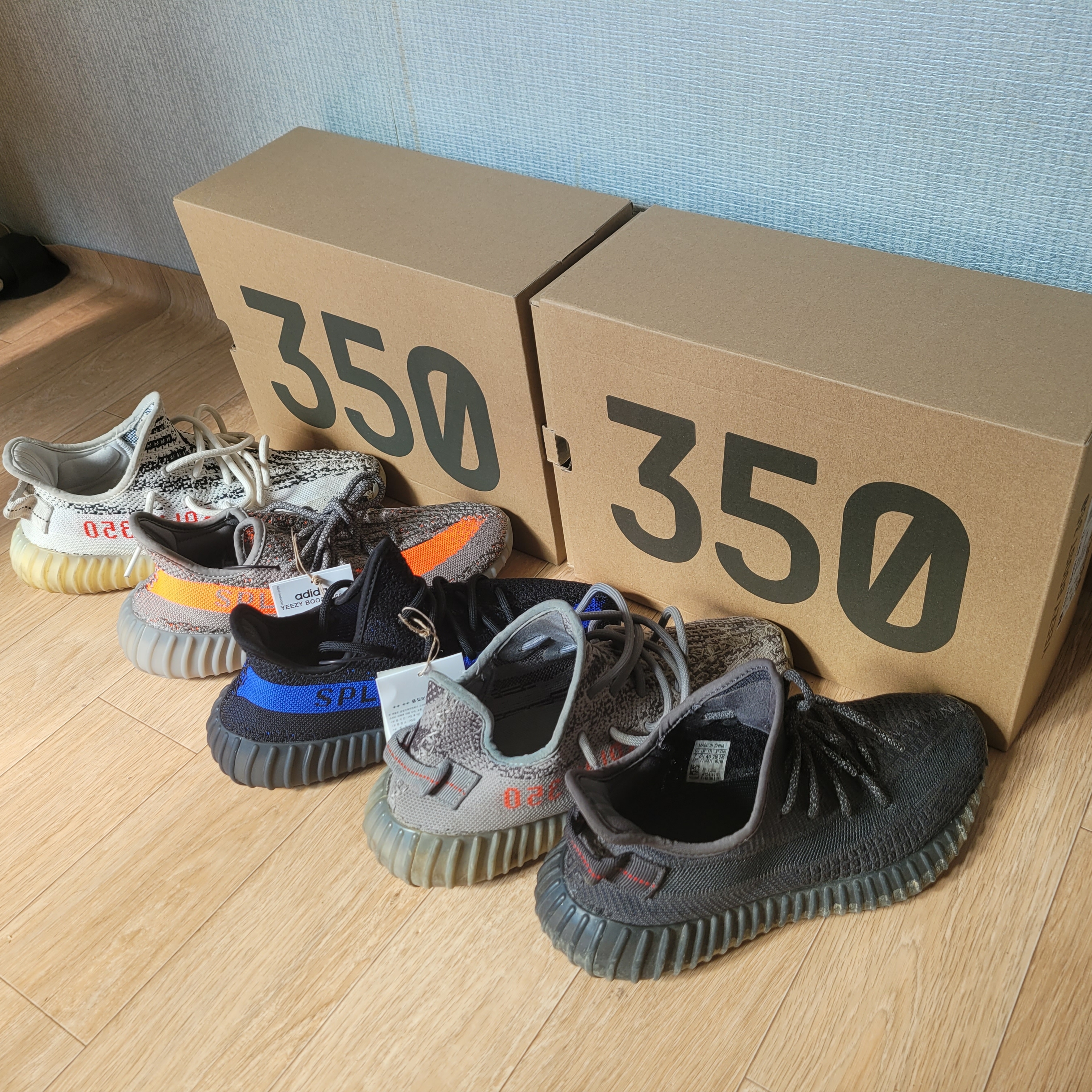 Adidas Yeezy Boost 350 V2 Beluga - Reflective, Adidas Yeezy Boost 350 V2 Dazzling Blue 착용 스타일