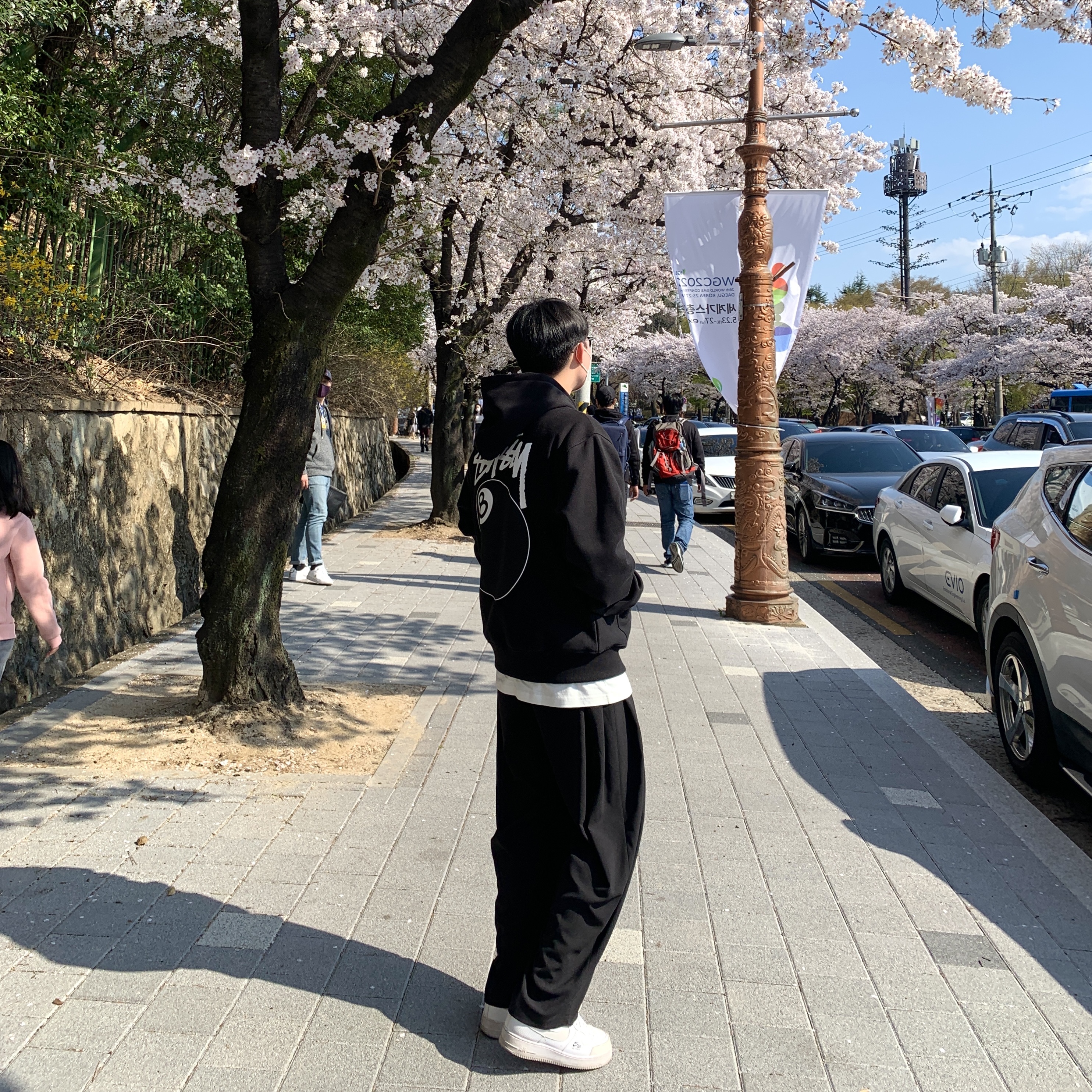 Stussy 8 Ball Zip Hoodie Black - 22SS 착용 스타일 - 1