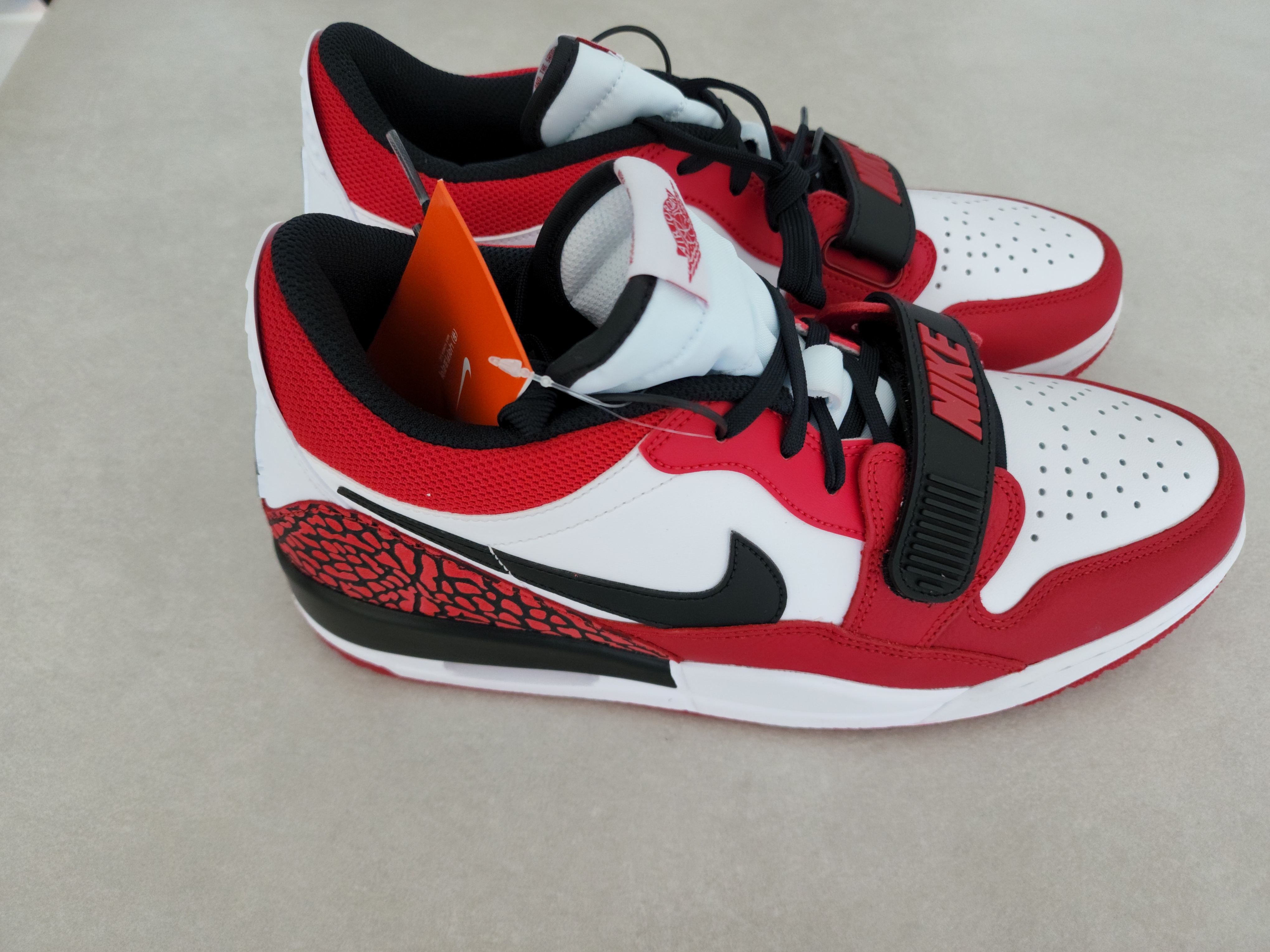 Jordan Legacy 312 Low Chicago 2022 착용 스타일 - 1