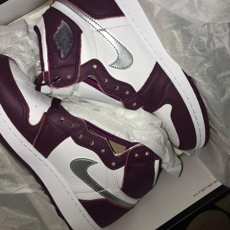 (GS) Jordan 1 Retro High OG Bordeaux 착용 스타일 - 1