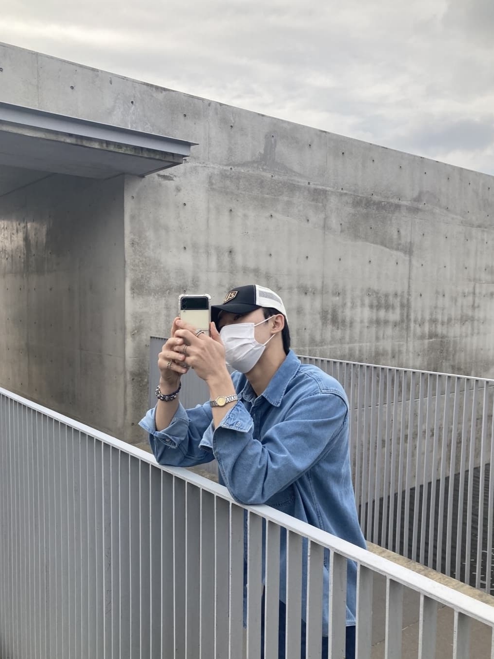 Y-3 Yohji Star White 착용 스타일 - 3