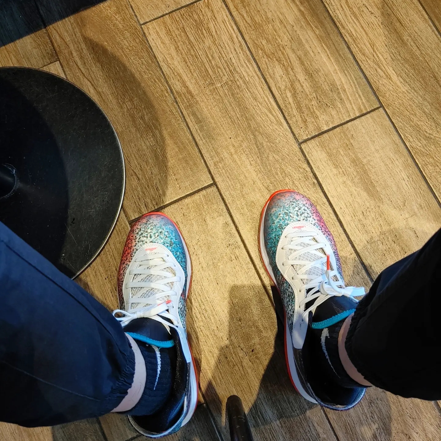 Nike LeBron 8 V/2 Low Miami Nights 2021 착용 스타일 - 2