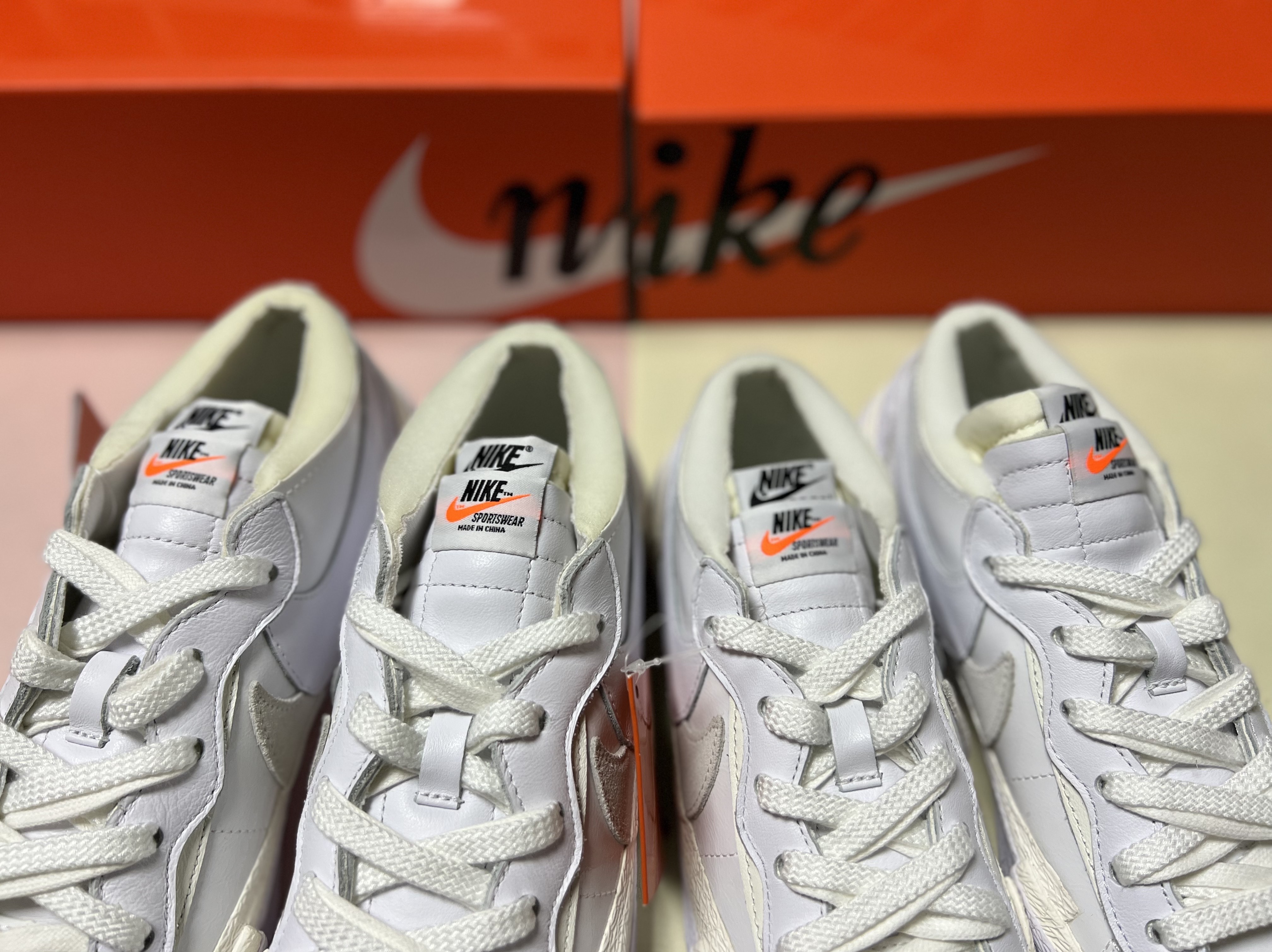 Nike x Sacai Blazer Low White Patent Leather 착용 스타일