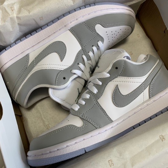 (W) Jordan 1 Low White Wolf Grey 착용 스타일