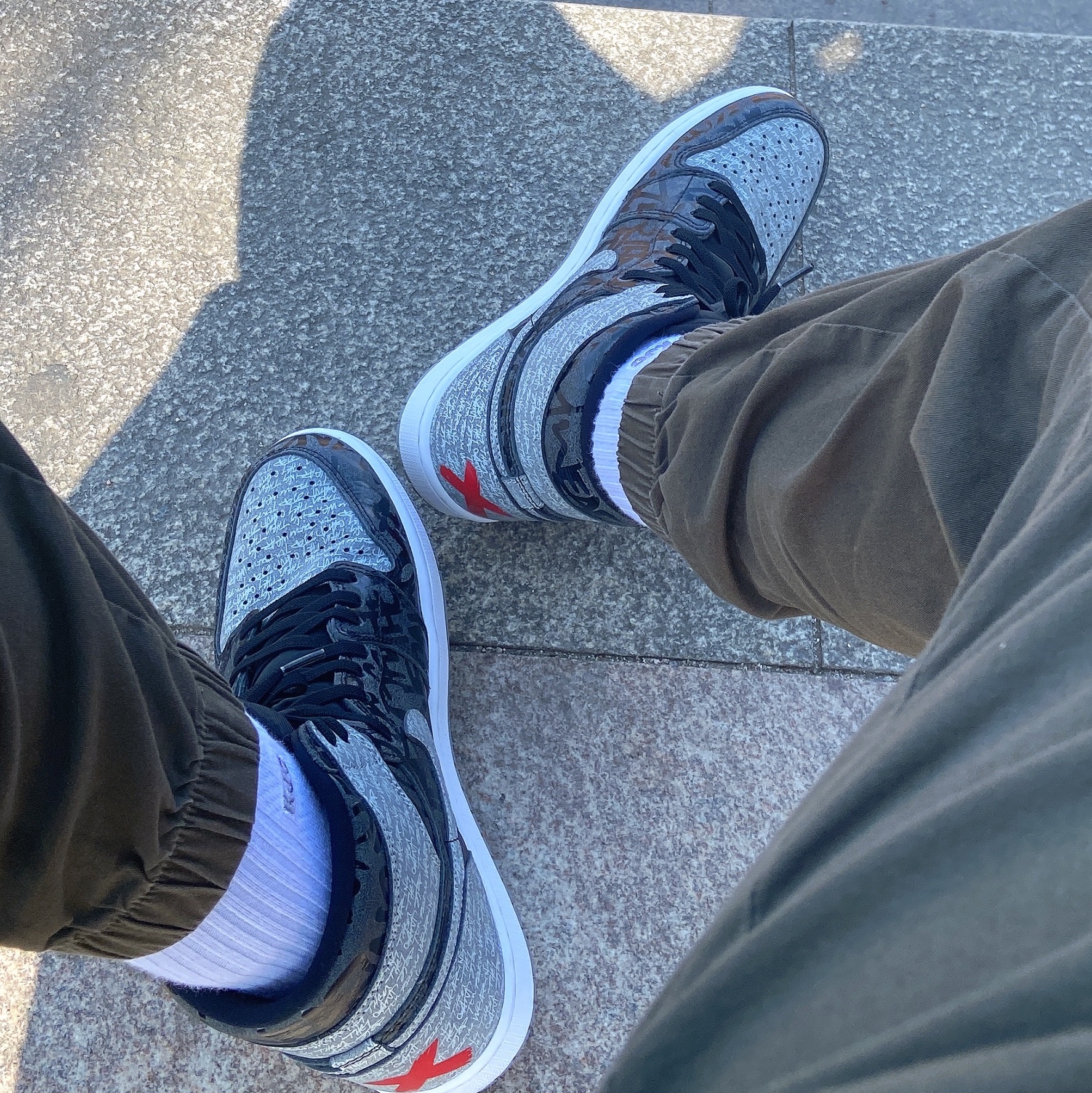 Jordan 1 Retro High OG Rebellionaire 착용 스타일 - 2
