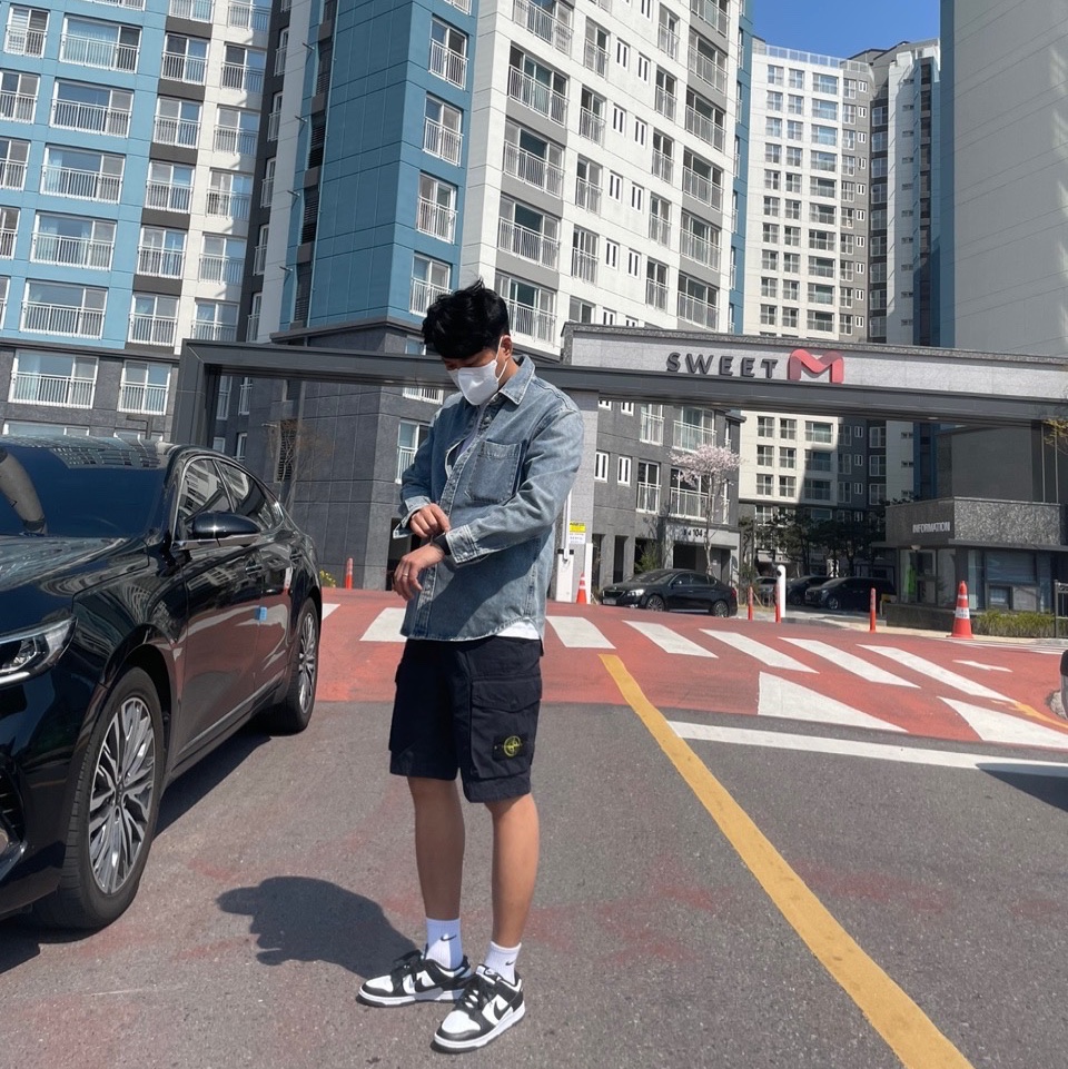 Stone Island 64651 Fleece Bermuda Shorts Black - 22SS, Nike Dunk Low Retro Black 착용 스타일