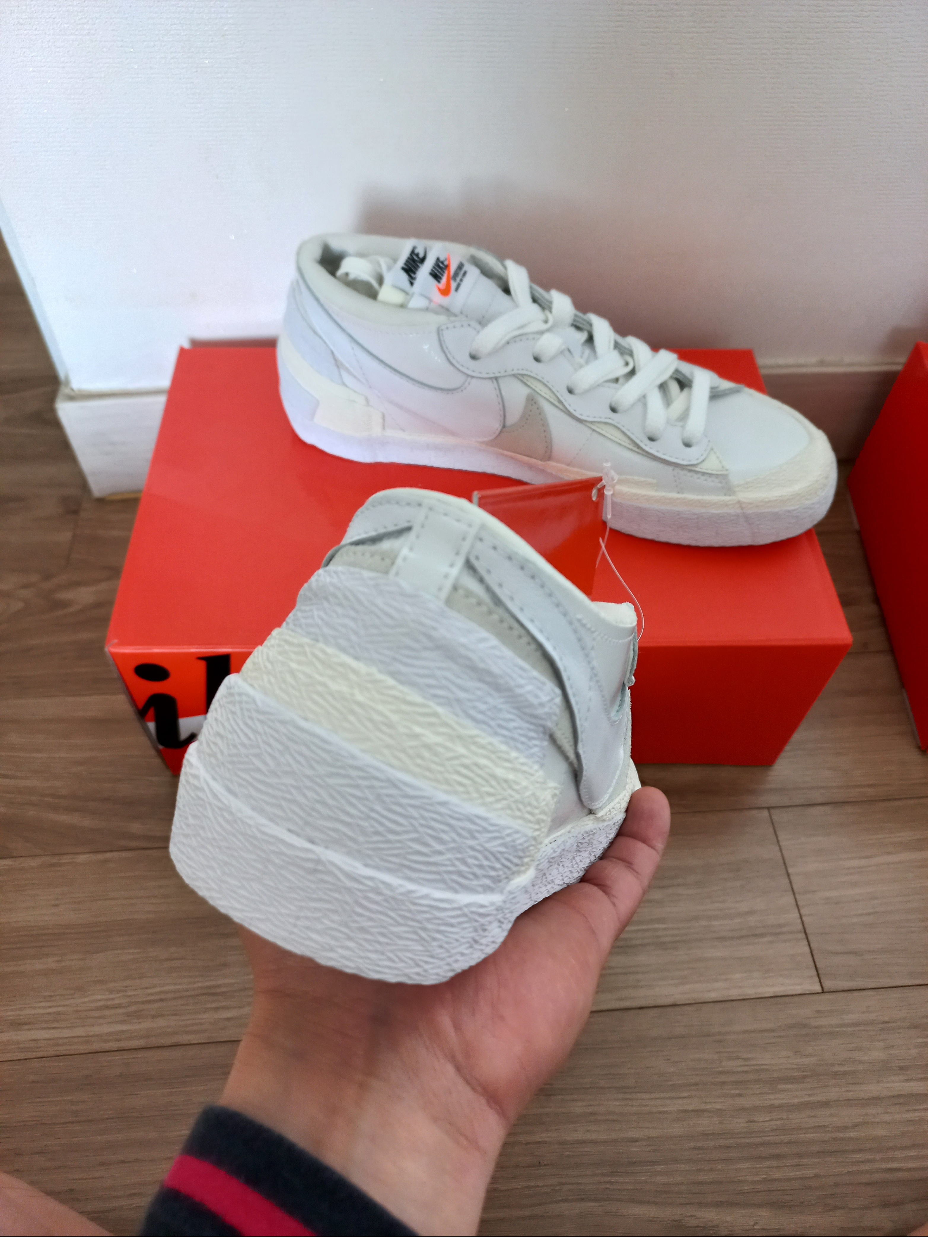 Nike x Sacai Blazer Low White Patent Leather, Nike x Sacai Blazer Low Black Patent Leather 착용 스타일 - 5
