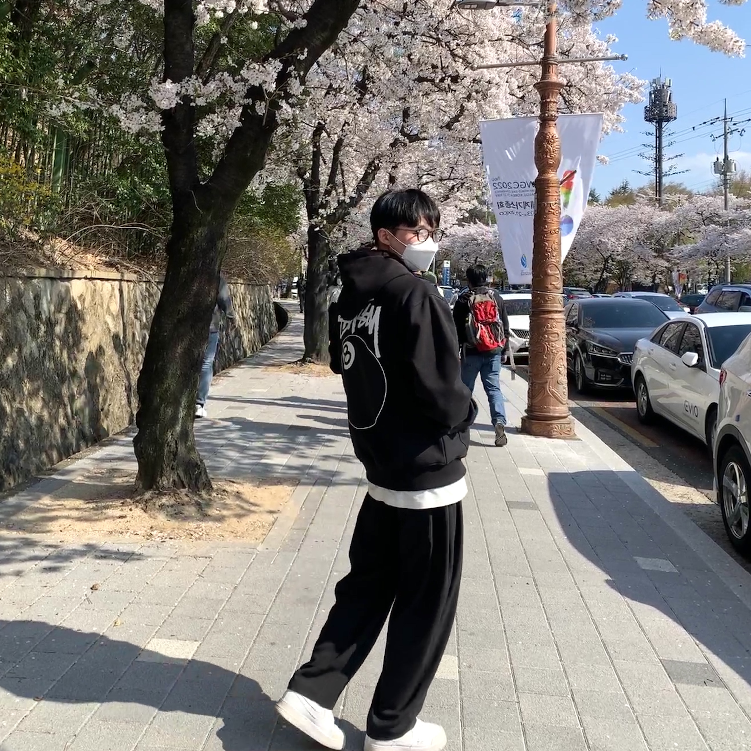 Stussy 8 Ball Zip Hoodie Black - 22SS 착용 스타일 - 2