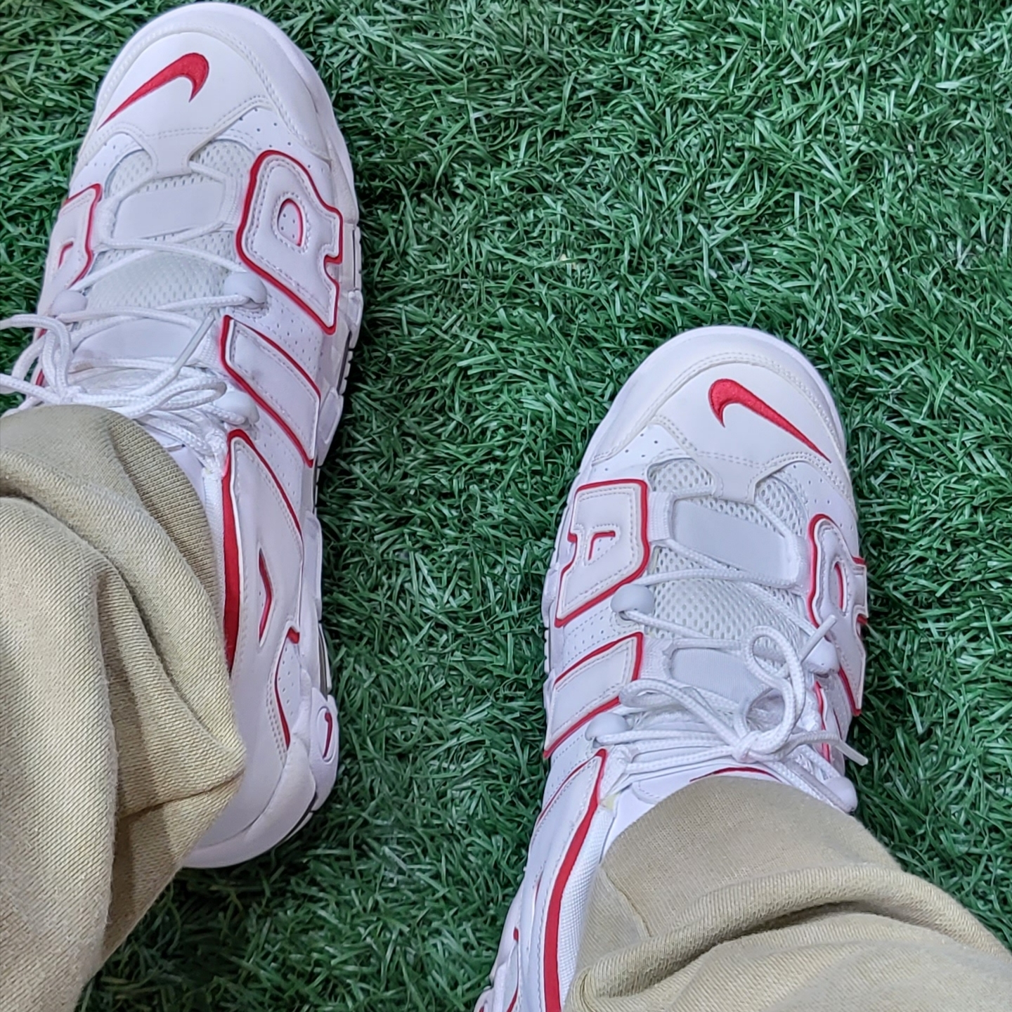 Nike Air More Uptempo White Varsity Red 2021 착용 스타일