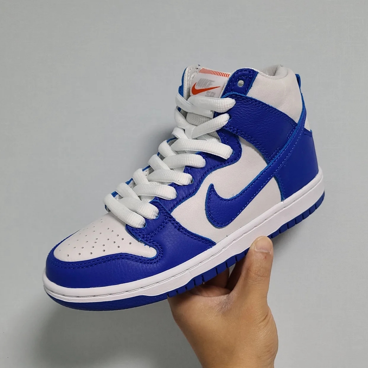 Nike SB Dunk High Pro ISO Kentucky 착용 스타일 - 1