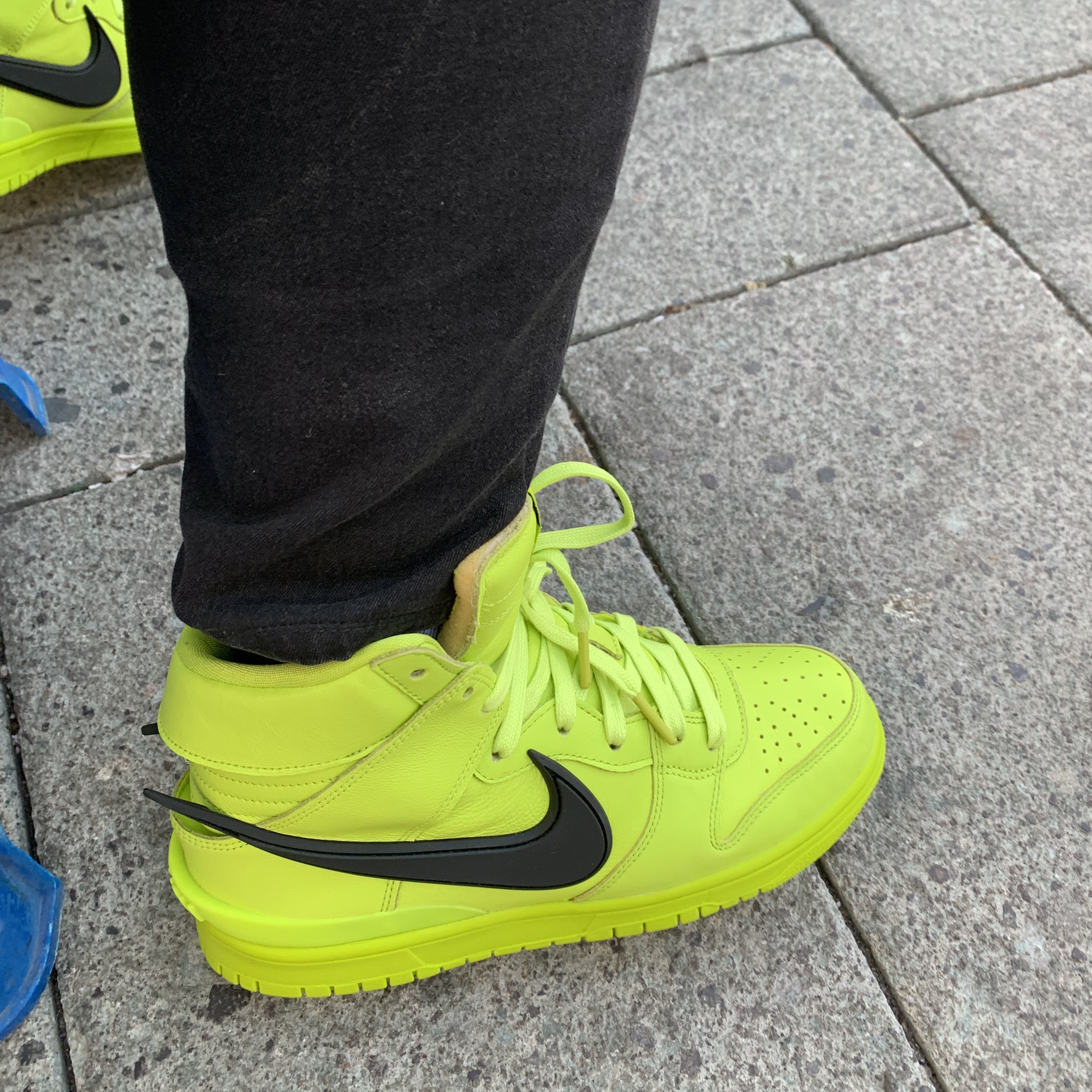 Nike x Ambush Dunk High Flash Lime 착용 스타일 - 2