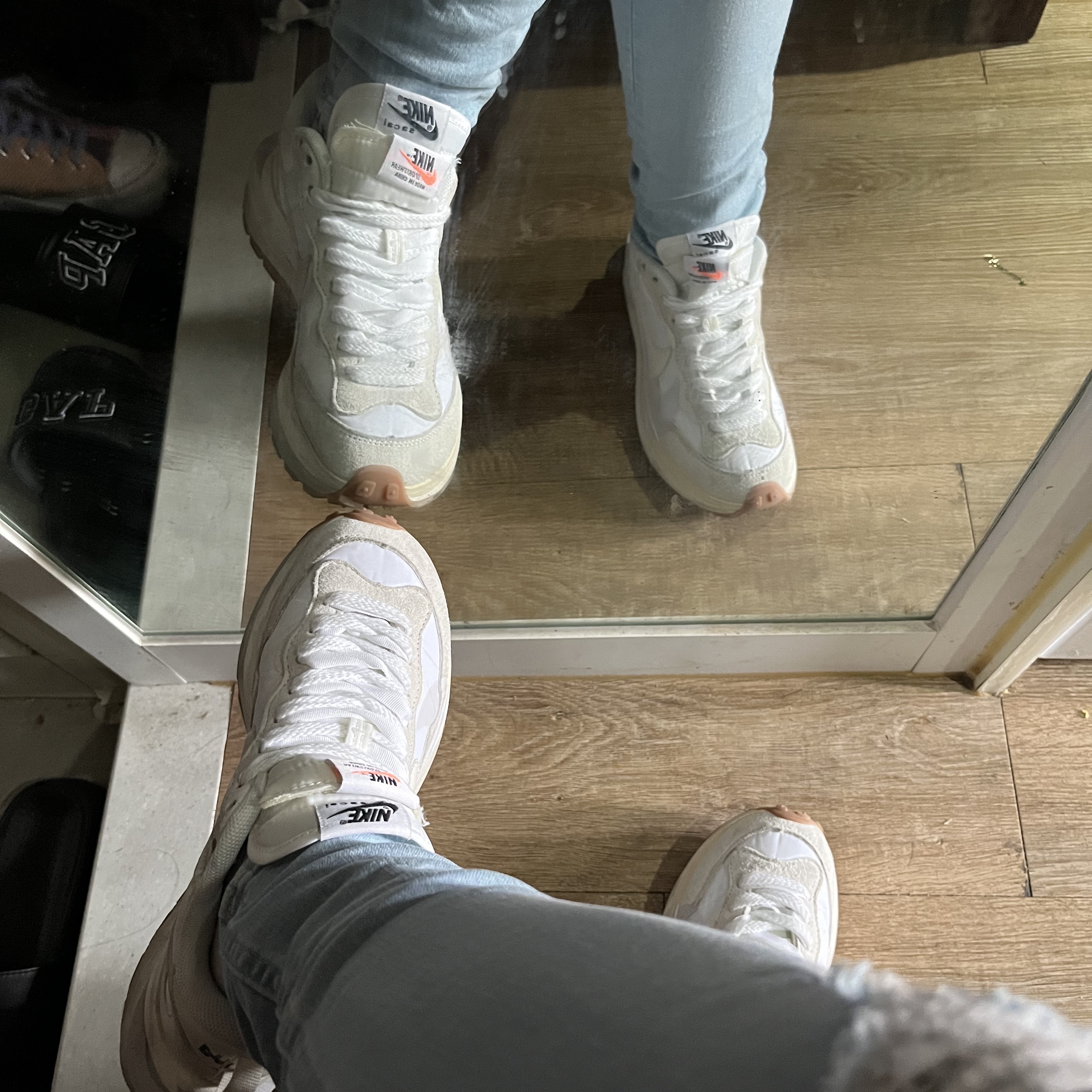 Nike x Sacai VaporWaffle White and Gum 착용 스타일