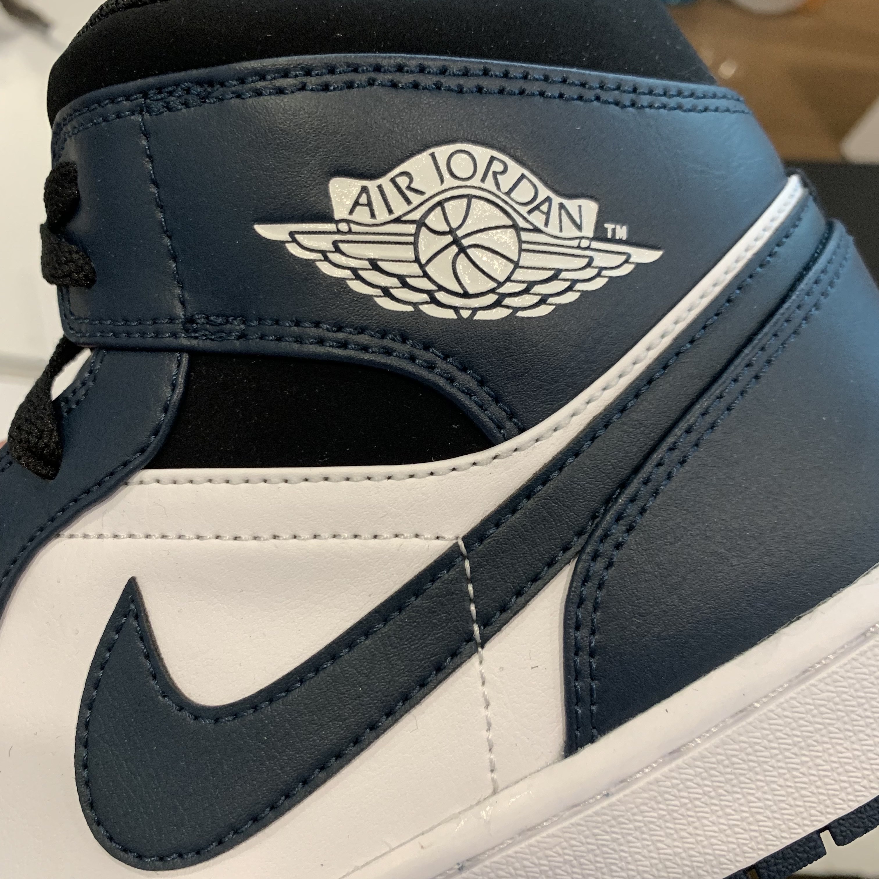 Jordan 1 Mid Dark Teal 착용 스타일 - 1