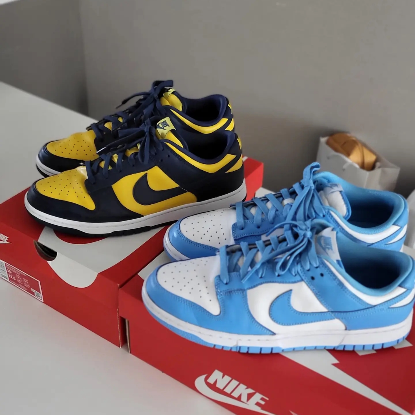 Nike Dunk Low Retro University Blue, Nike Dunk Low Retro Varsity Maize 착용 스타일