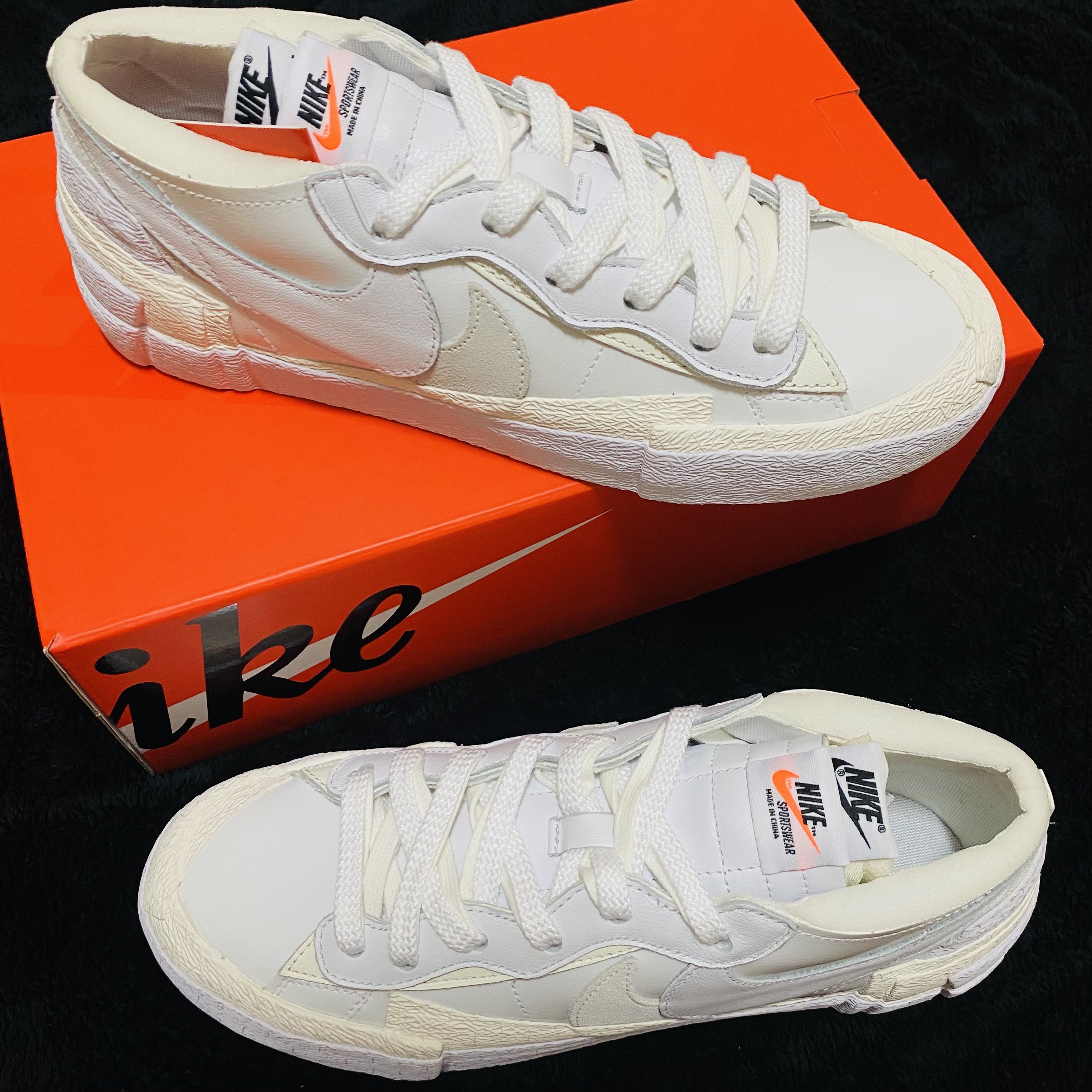 Nike x Sacai Blazer Low White Patent Leather 착용 스타일 - 2