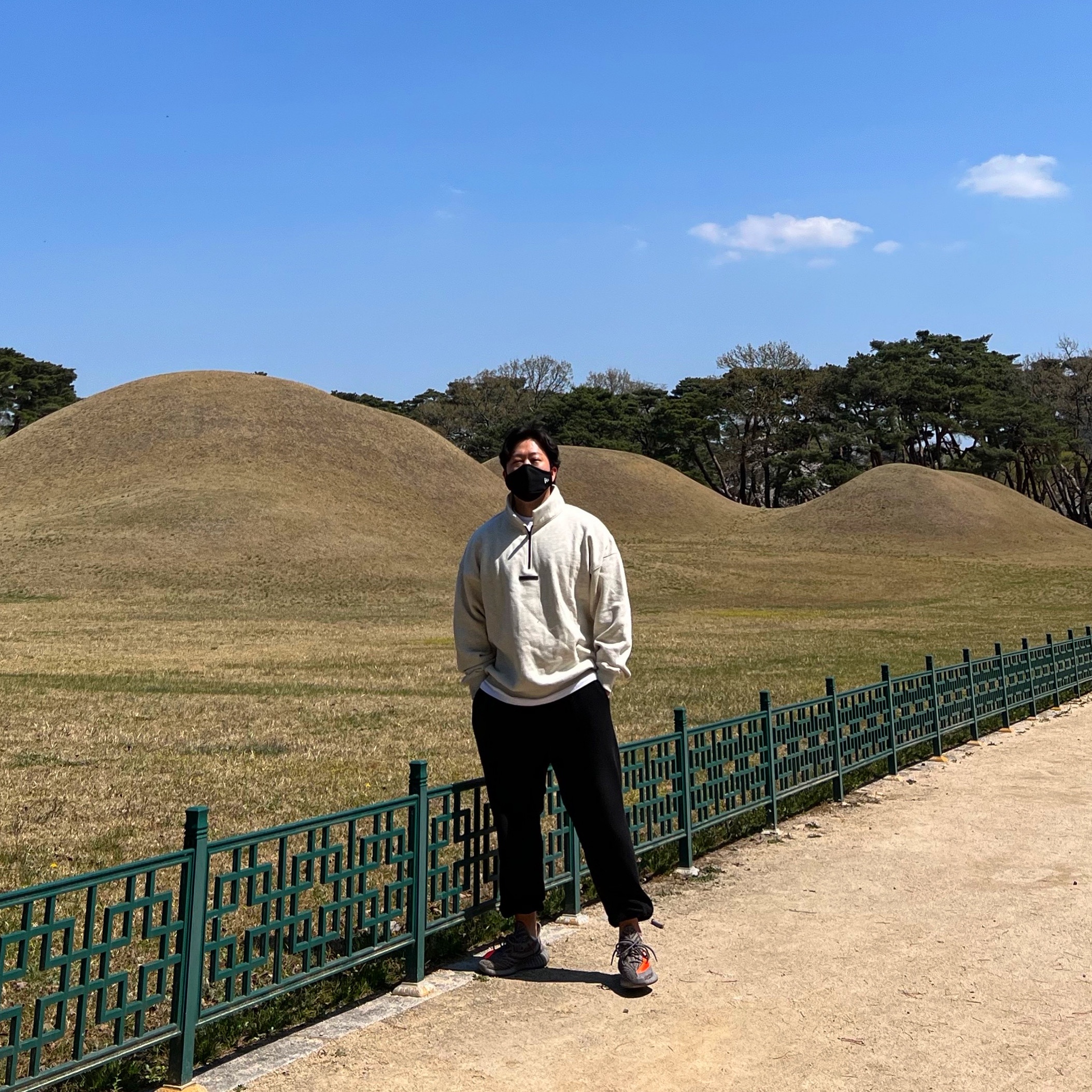 Essentials Mockneck Half-Zip Oatmeal - 21SS, Adidas Yeezy Boost 350 V2 Beluga - Reflective 착용 스타일