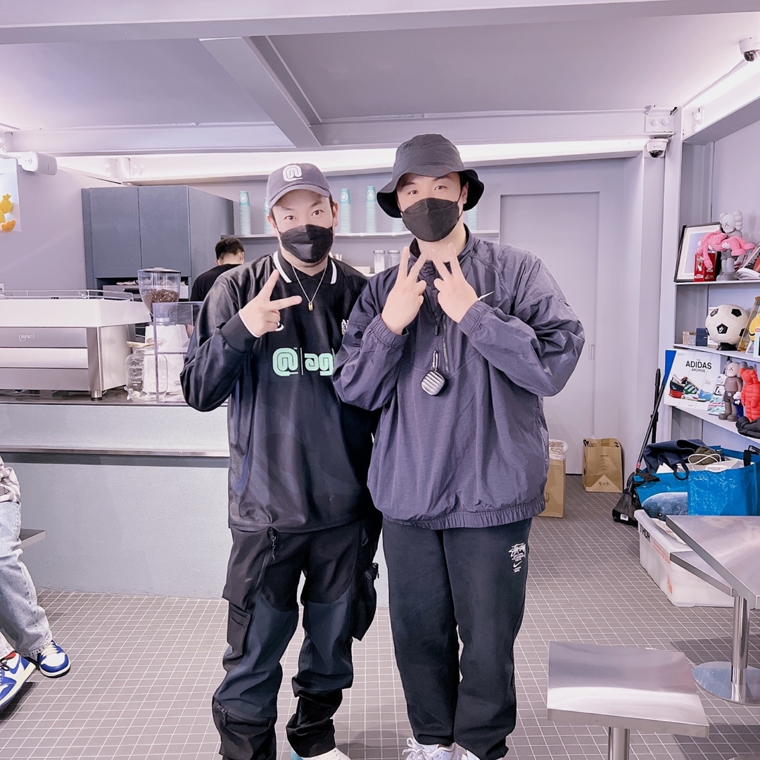 Nike x Stussy Windrunner Jacket Off Noir, Nike x Stussy NRG ZR Fleece Pants Black - US/EU 착용 스타일 - 1